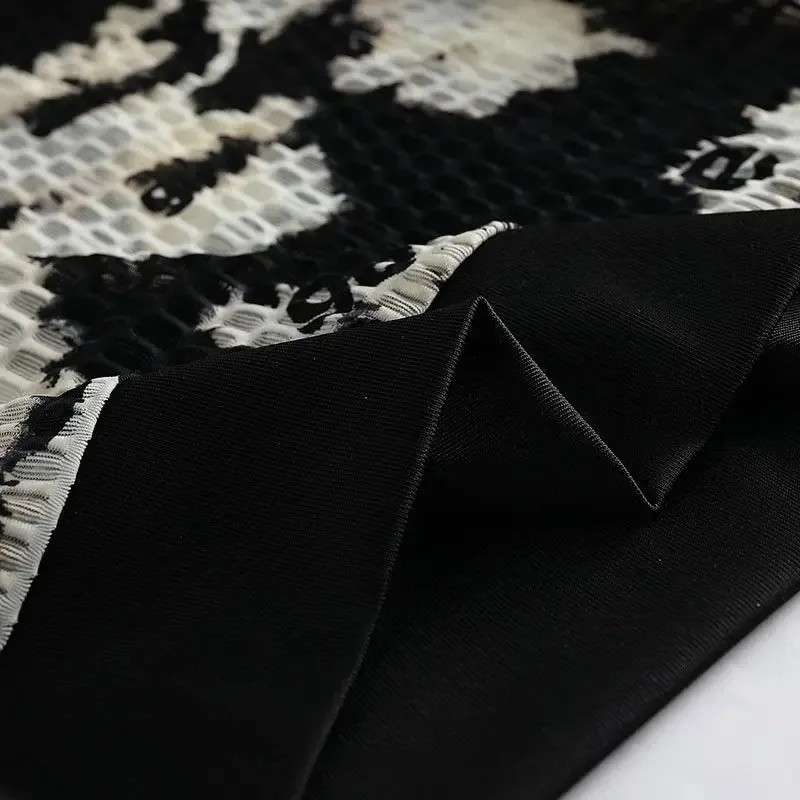 Men's Textured Contrast Print T-Shirt Slim Fit Short Sleeve Streetwear Top gallery