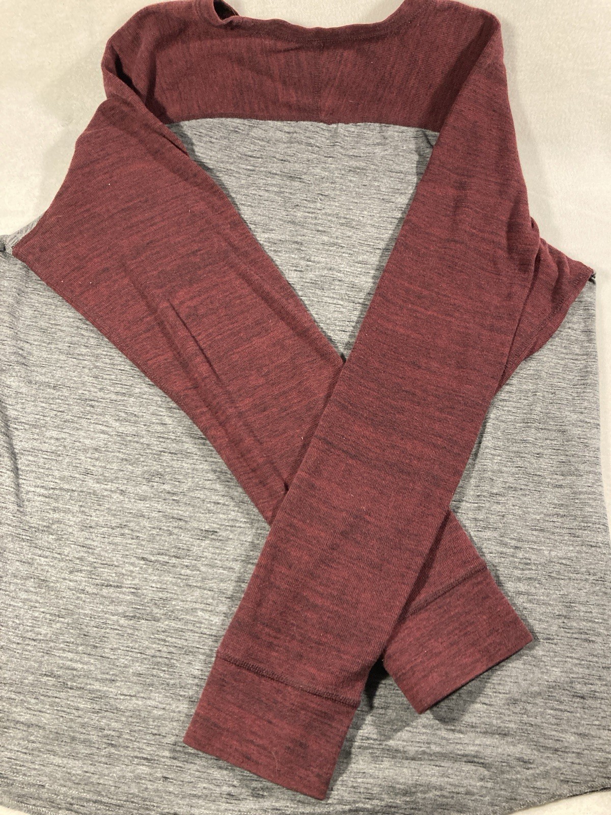 American Eagle Outfitters Men’s Gray/Maroon Colorblock Raglan Cotton Knit Tee XL gallery