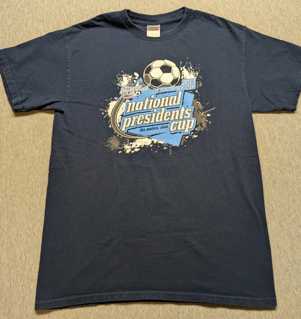 2011 Youth Soccer National Presidents Cup Des Moines Iowa Size Medium Blue gallery