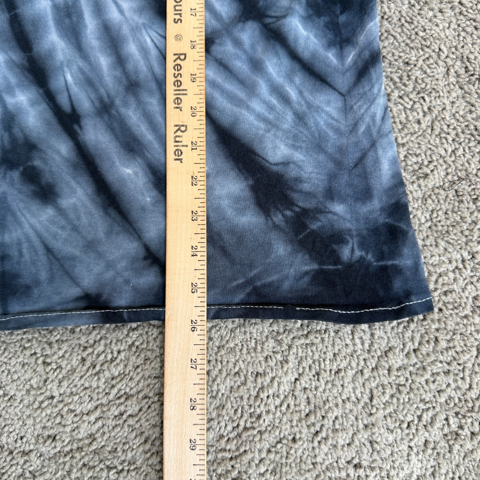 Santa Cruz Shirt Mens Medium Blue Tie Dye Skater Skateboarding Short Sleeve gallery
