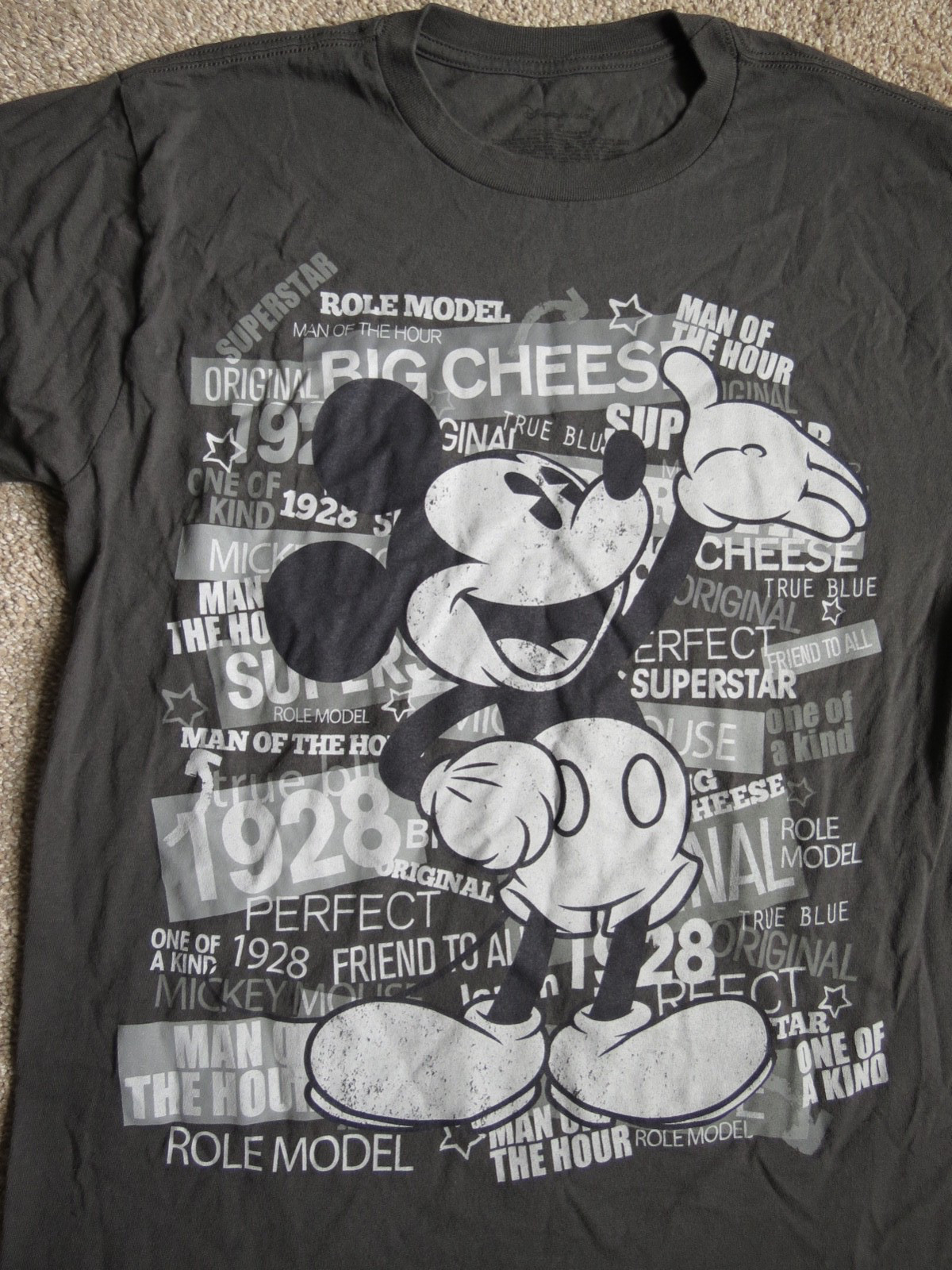 NWOT DISNEY ‘ROLE MODEL-MAN OF THE HOUR-PERFECT’GRAY MICKEY MOUSE T-SHIRT-SIZE M