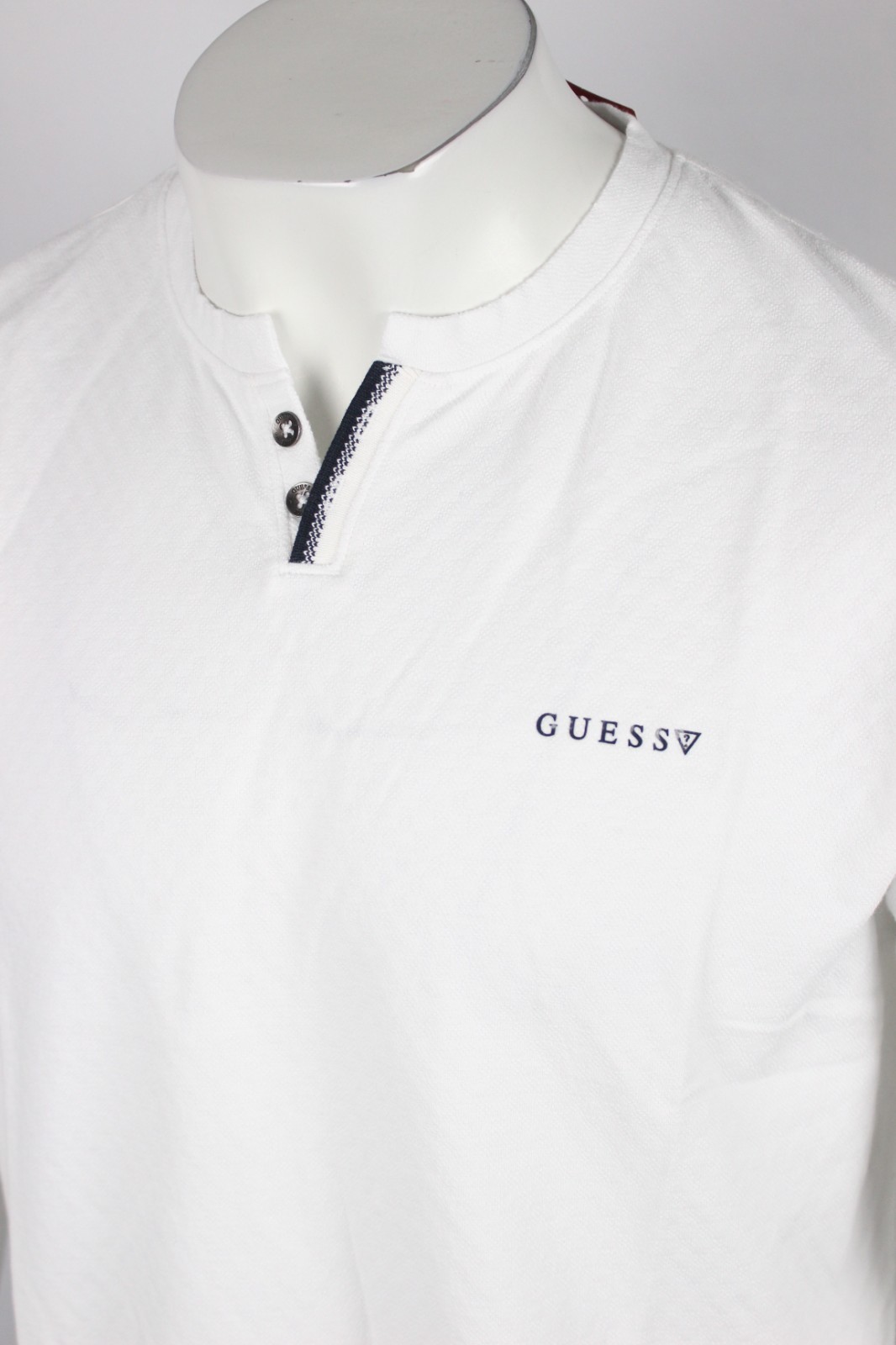 Guess Men's Ricardo Short Sleeve Slit Henley T Shirt Pure White Textured gallery