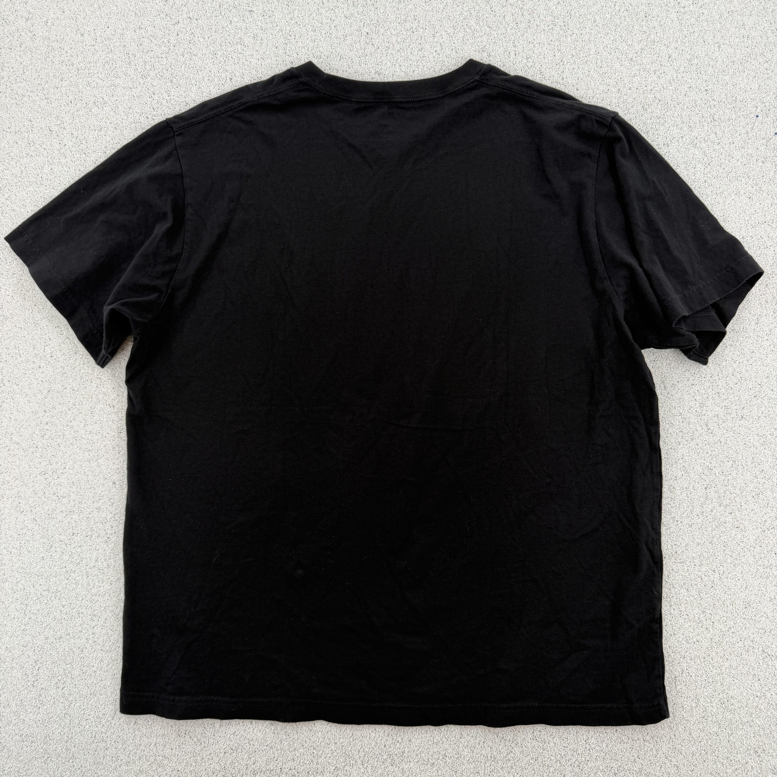 Uniqlo UT Demon Slayer Zenitsu Shirt Mens XL Anime Graphic Tee Kimetsu no Yaiba gallery