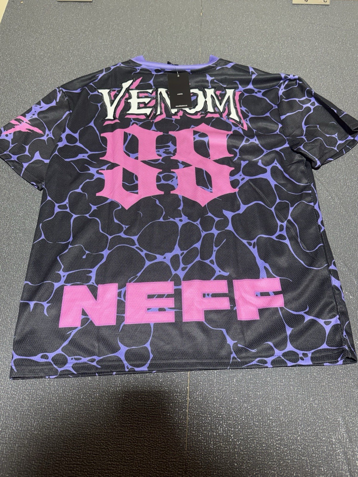 Neff x Marvel Venom Jersey Men’s Size Large Black Purple Embroidered NEW gallery