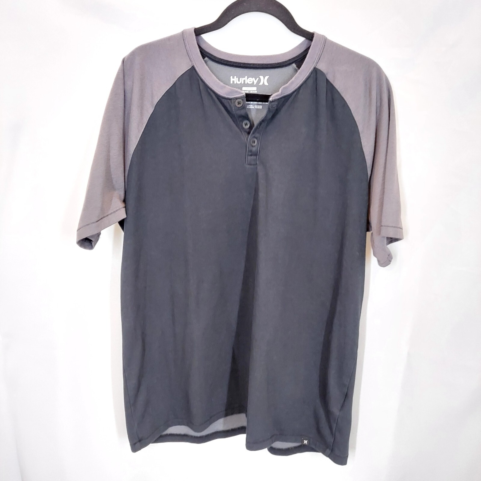 Mens Lg Grey And black hurley shirt blended. made with nike dry Fit Very soft. gallery