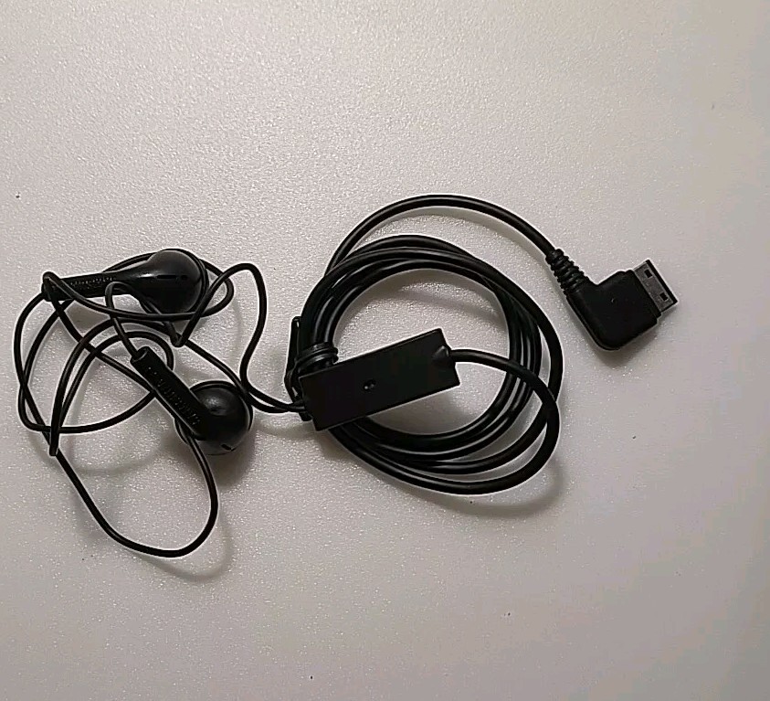 Original Samsung Stereo Headphones with Microphone EHS497Q0ME (GH59-07345A)