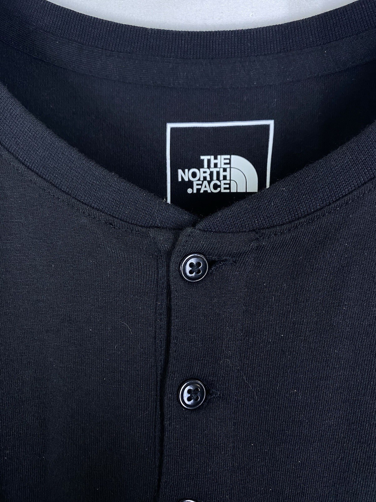 The Northface Shirt Mens Medium Black Short Sleeve Stretch Button Terrain Henley gallery