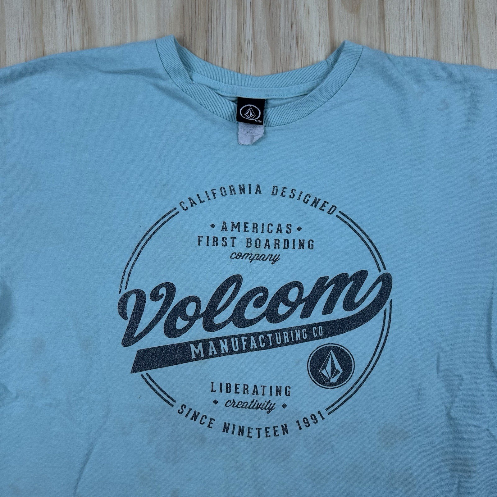 Vintage Y2K Volcom Thrashed T-Shirt Blue Spellout Print Stains USA Faded Skate gallery