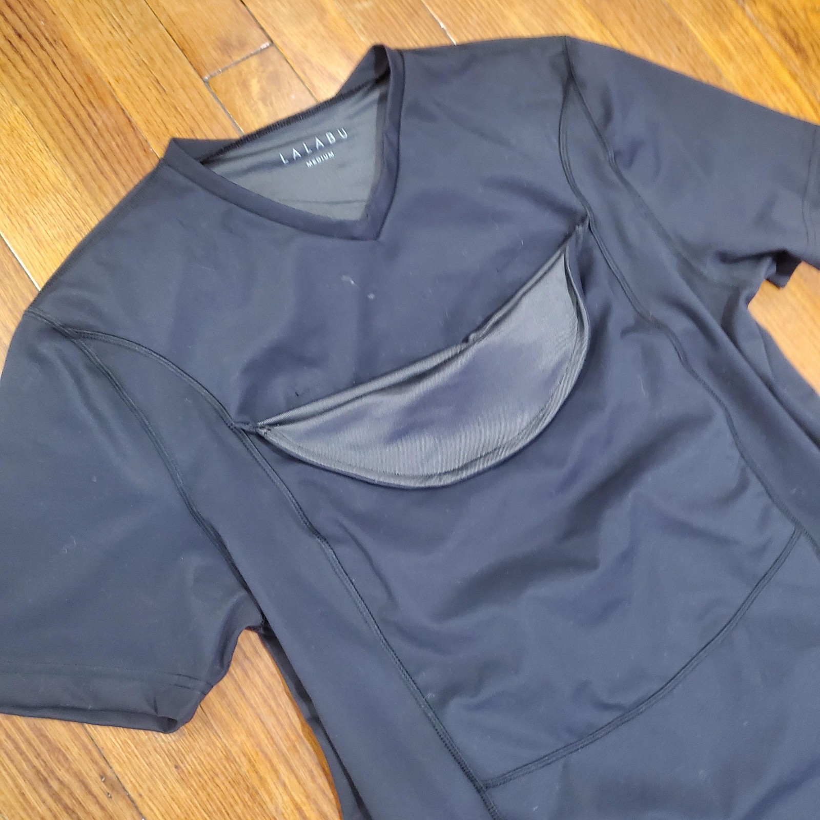 Lalabu Babywearing Shirt Mens Medium Black V Neck Kangaroo Pouch Dad Tee Pocket gallery