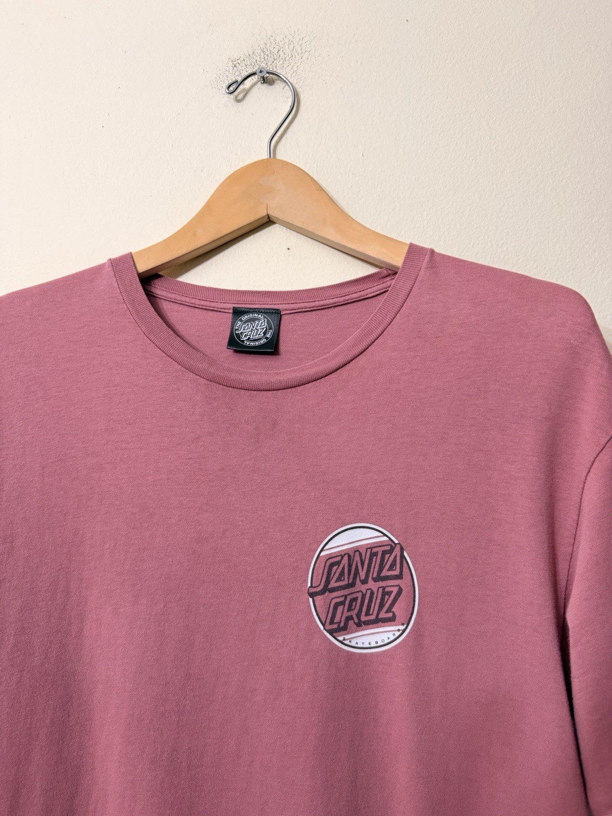 Santa Cruz Skateboards T Shirt Men’s Size Medium Classic Lightweight gallery