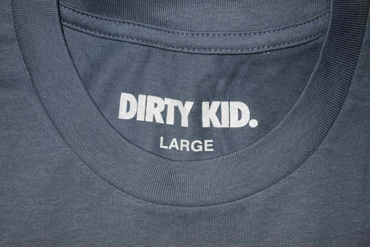 NWOT Dirty Kid Co Need Guns Not Money Graphic Logo Tshirt Size Mens Large gallery