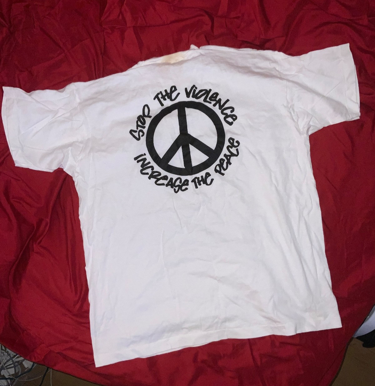 Vintage WILD 107.7 - White Size XL - Bay Area's Radio Station STOP THE VIOLENCE gallery