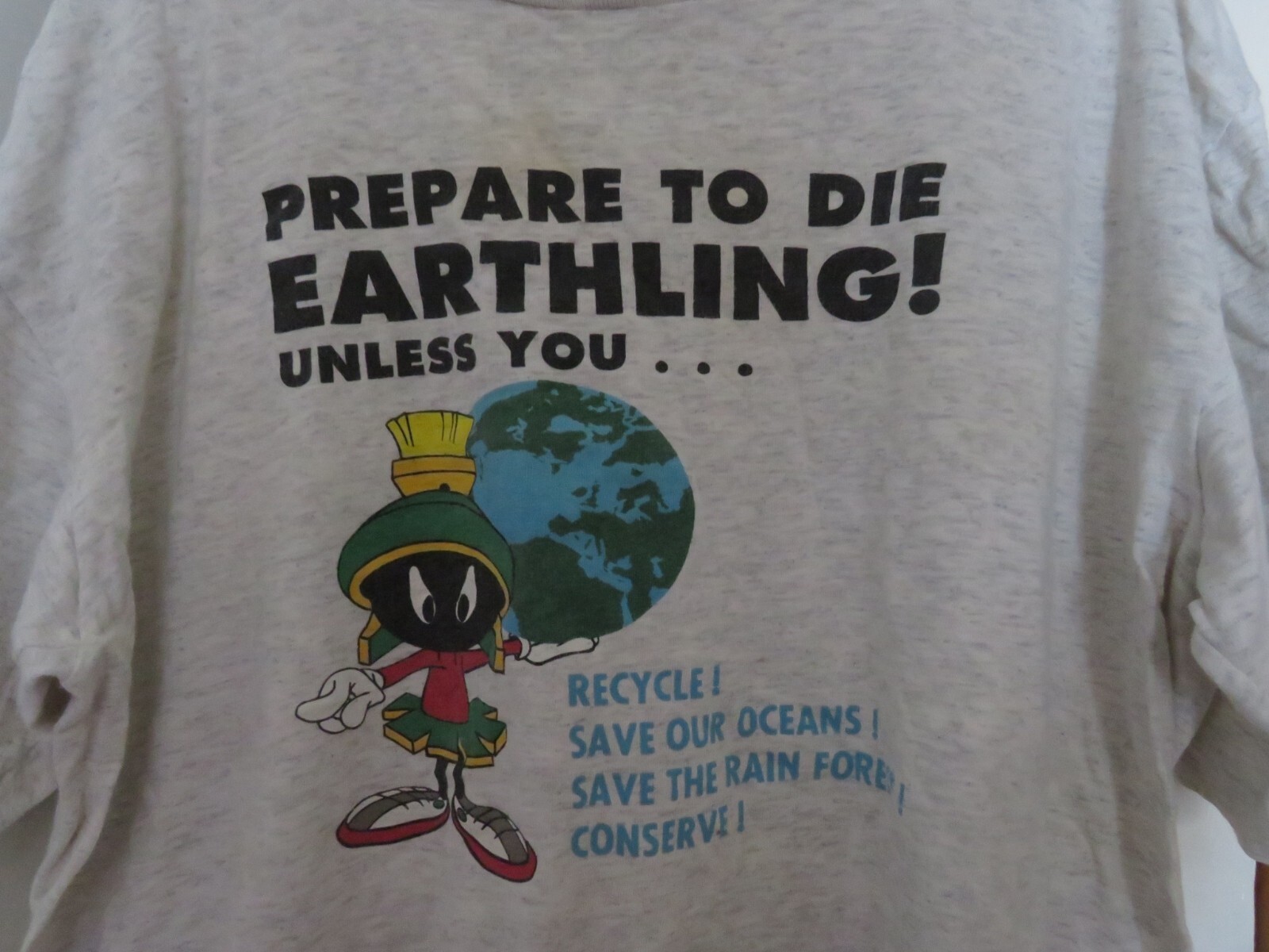 Vintage 90s Acme Clothing Marvin The Martian Recycle Earth T-shirt Size L Gray gallery