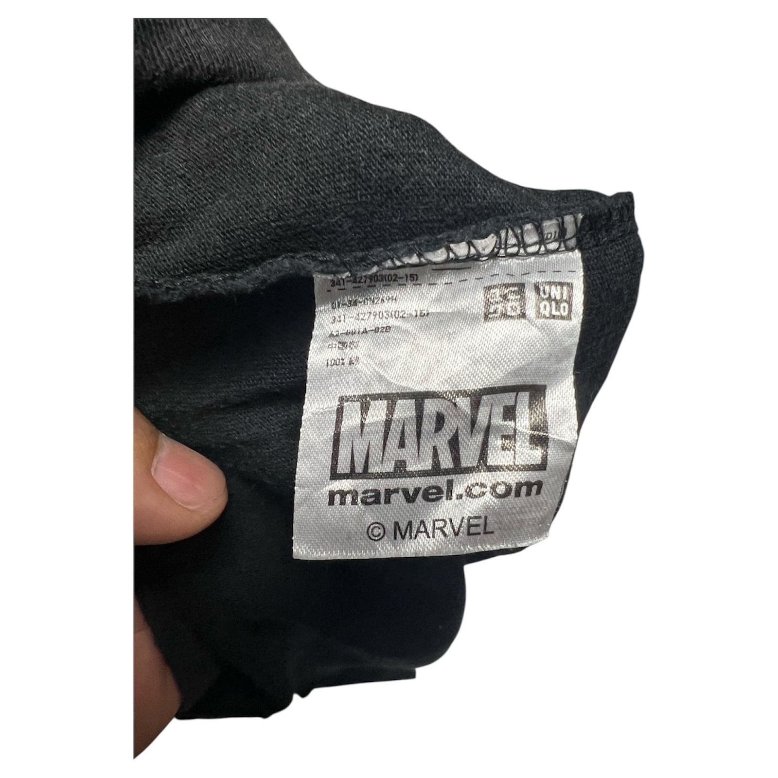The Amazing Spiderman UT Uniqlo x Marvel Men's Large Black T Shirt L gallery