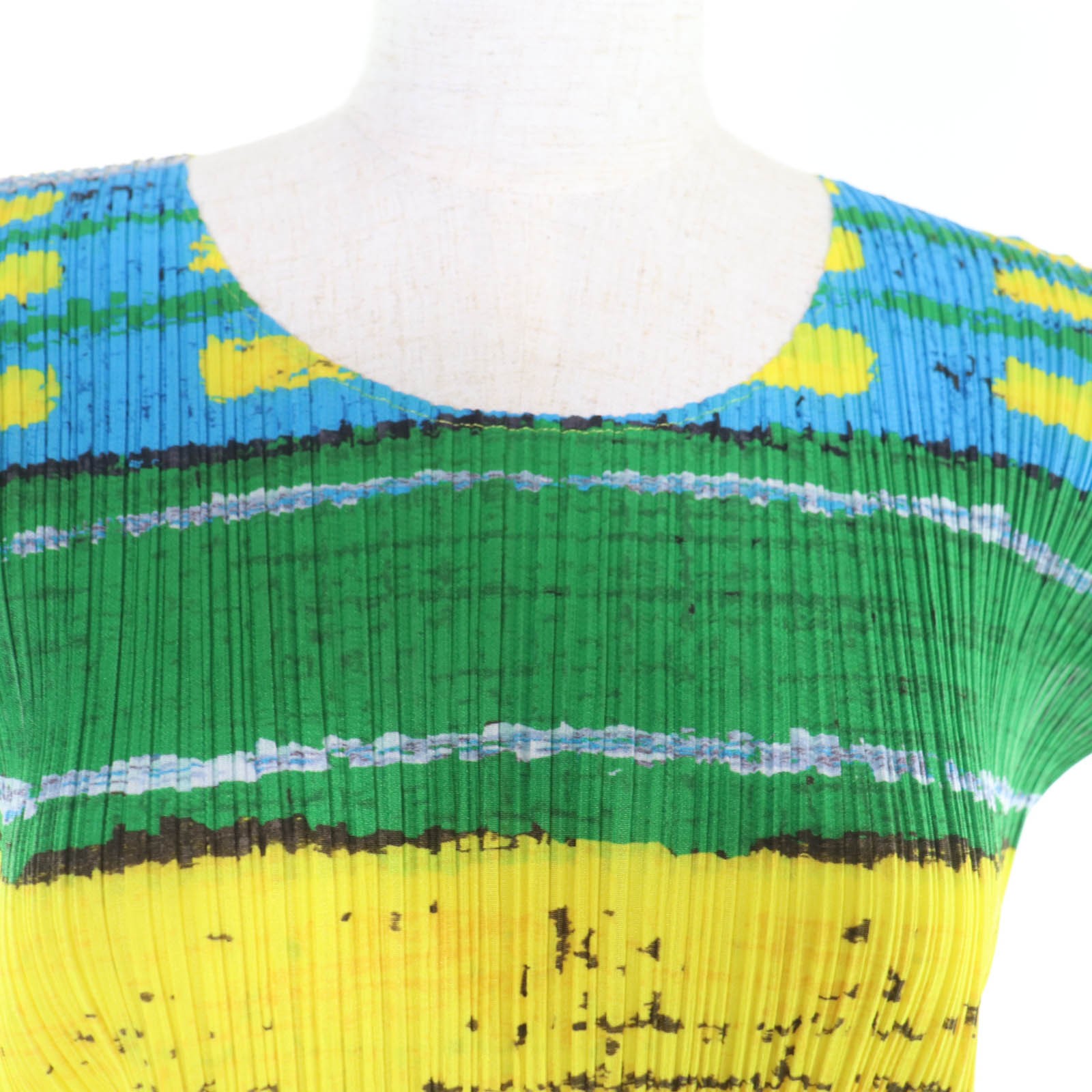 Issey Miyake PLEATS PLEASE PLEATS PLEASE All-over print Polyester T- - DUTY FREE gallery