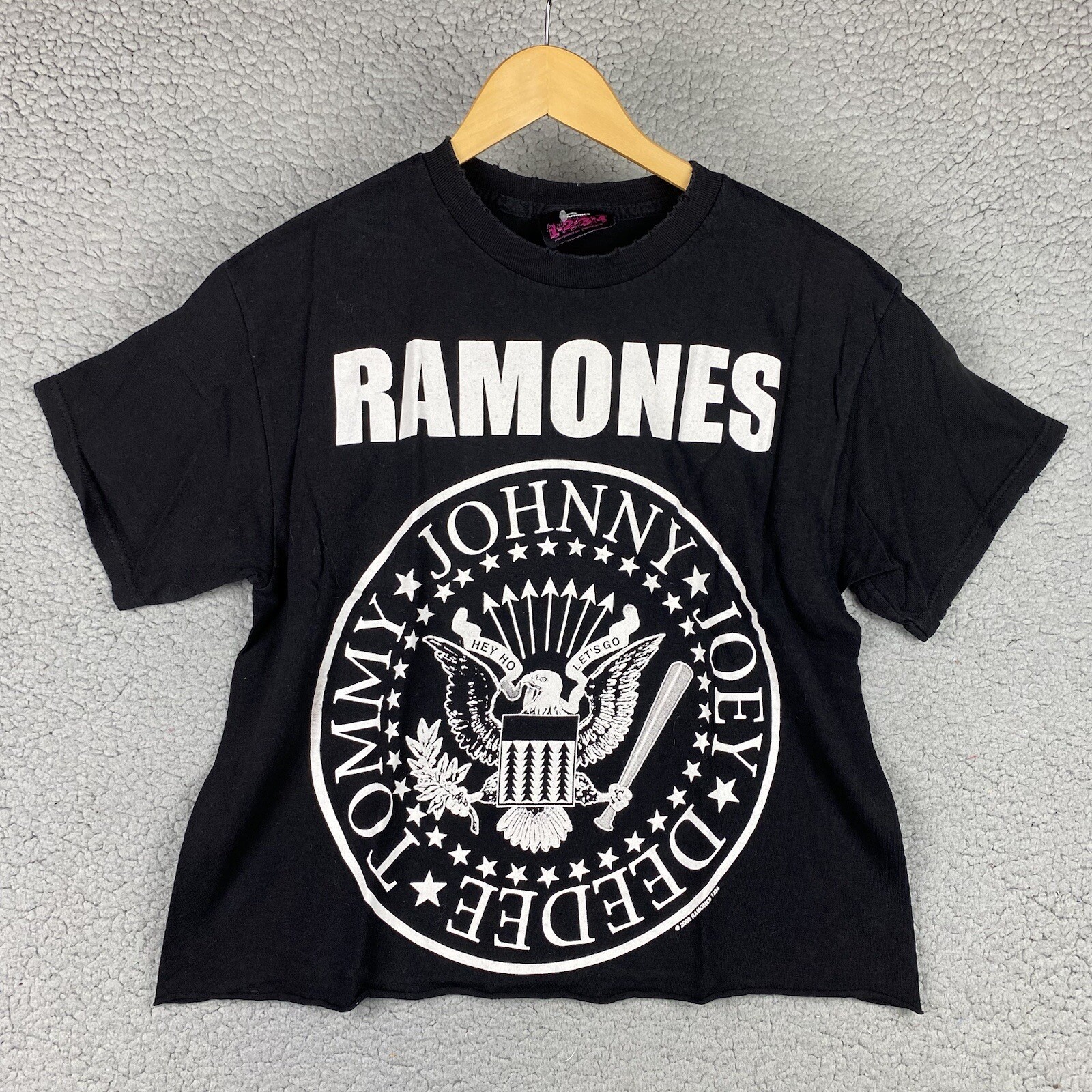 RAMONES Seal Logo 2008 T-shirt Crop 1-2-3-4 Johnny Tommy Joey Deedee Black Sz M