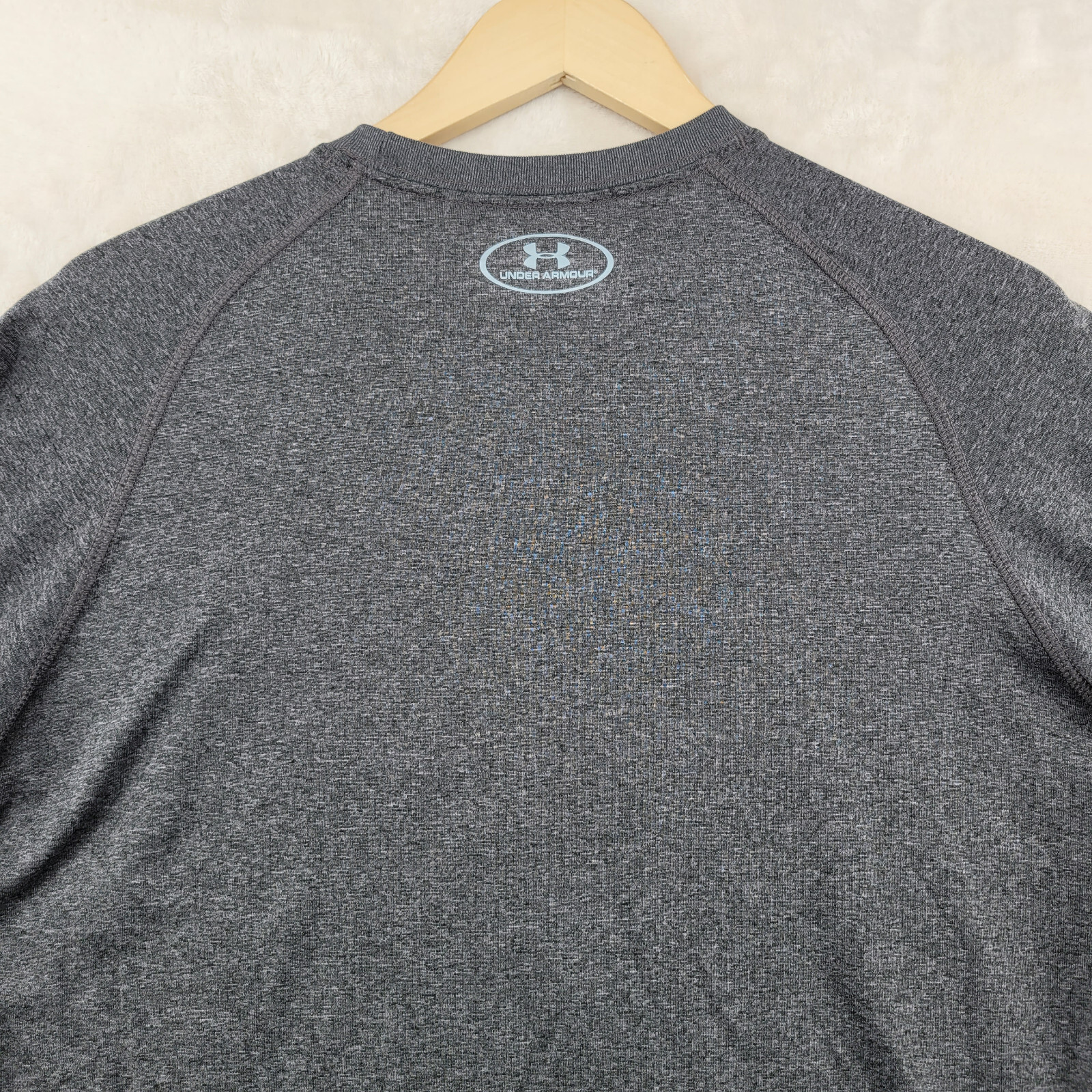Under Armour Heatgear Loose Fit Men Size M FIU Panthers Crew-Neck T-Shirt gallery