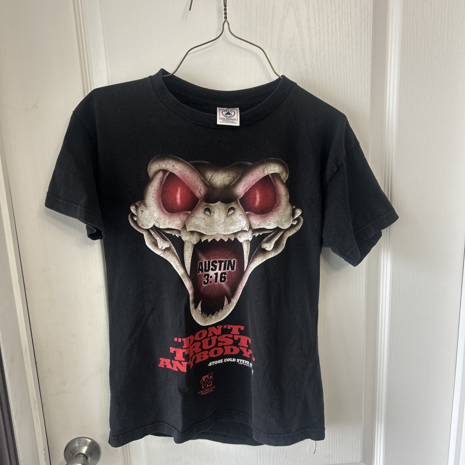 Vintage WWF Stone Cold Steve Austin Don’t Trust Anybody 1998 T-Shirt Size YL gallery