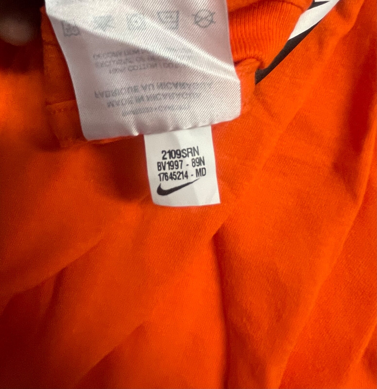 Nike Air Men's Athletic T-Shirt Size MEDIUM Blocked Logo Gym Graphic FD6660 820 gallery