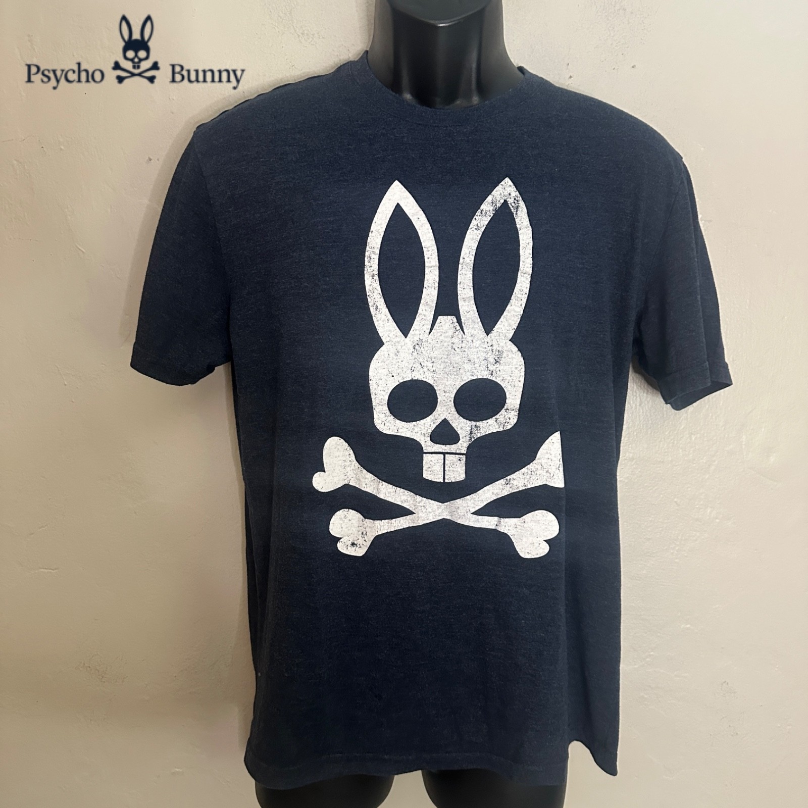 Psycho Bunny Logo T Shirt 20″ armpit to armpit Cotton blend No size or fabric