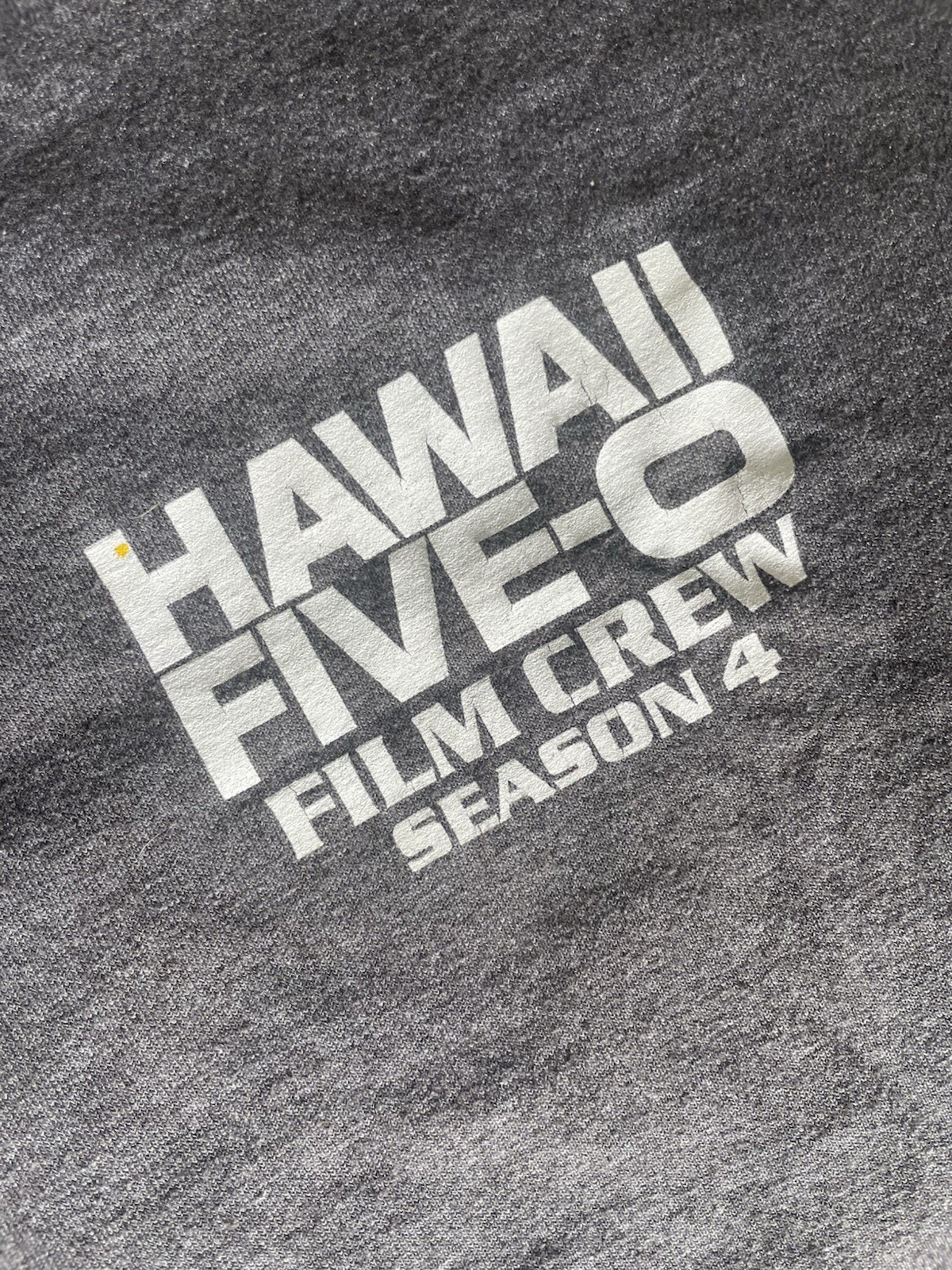 Hawaii Five-O Season 4 Crew Promo Graphic T-Shirt Men's M Gray Volcano Hawaii gallery