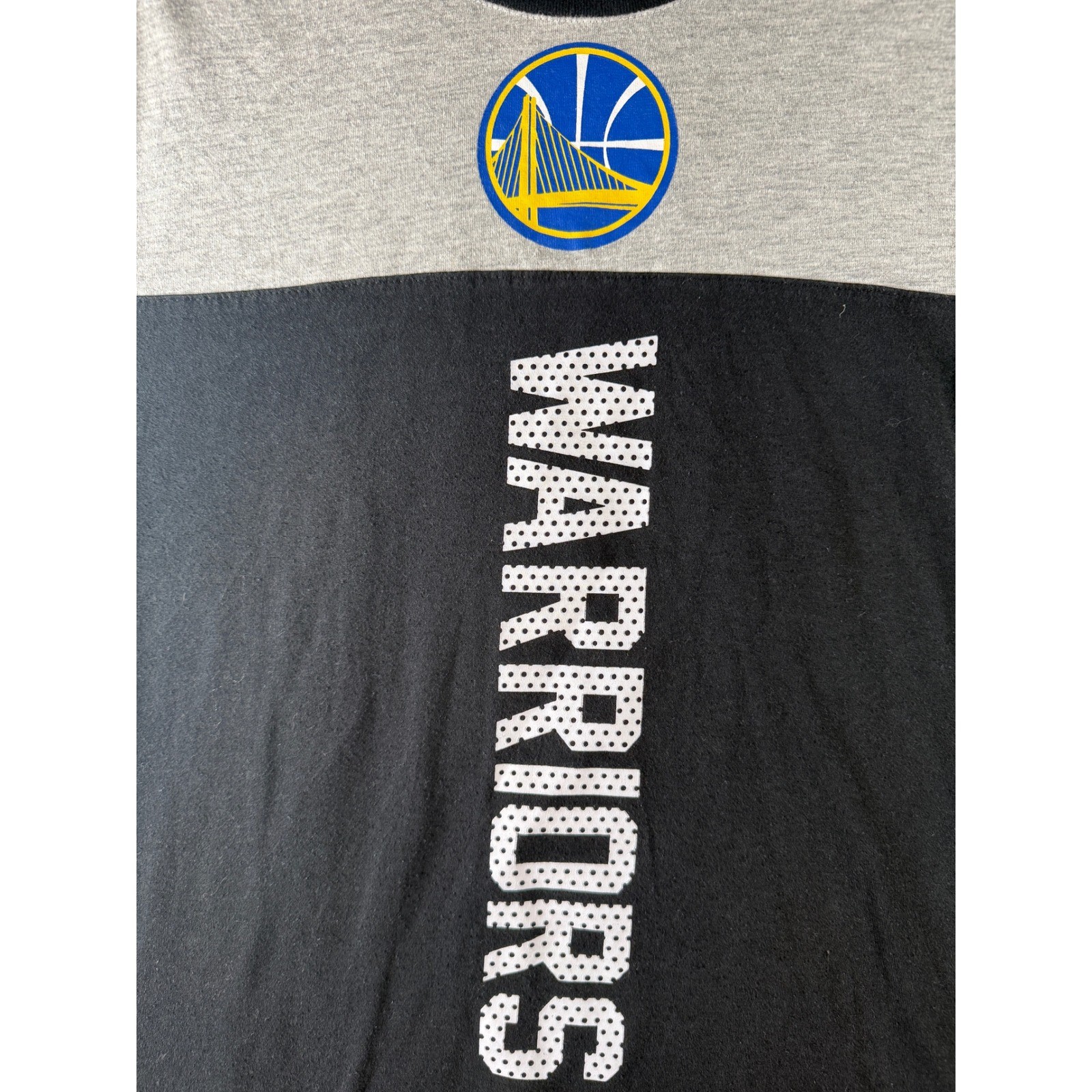 NBA Golden State Warriors Colorblock Graphic T-Shirt Gray Black Mens Medium gallery