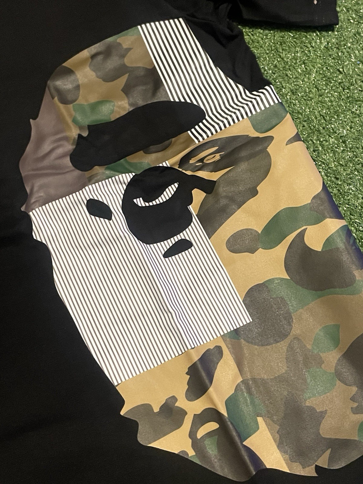 A Bathing Ape Black Graphic Logo Print Crew Neck Short Sleeve T-Shirt Men's L gallery