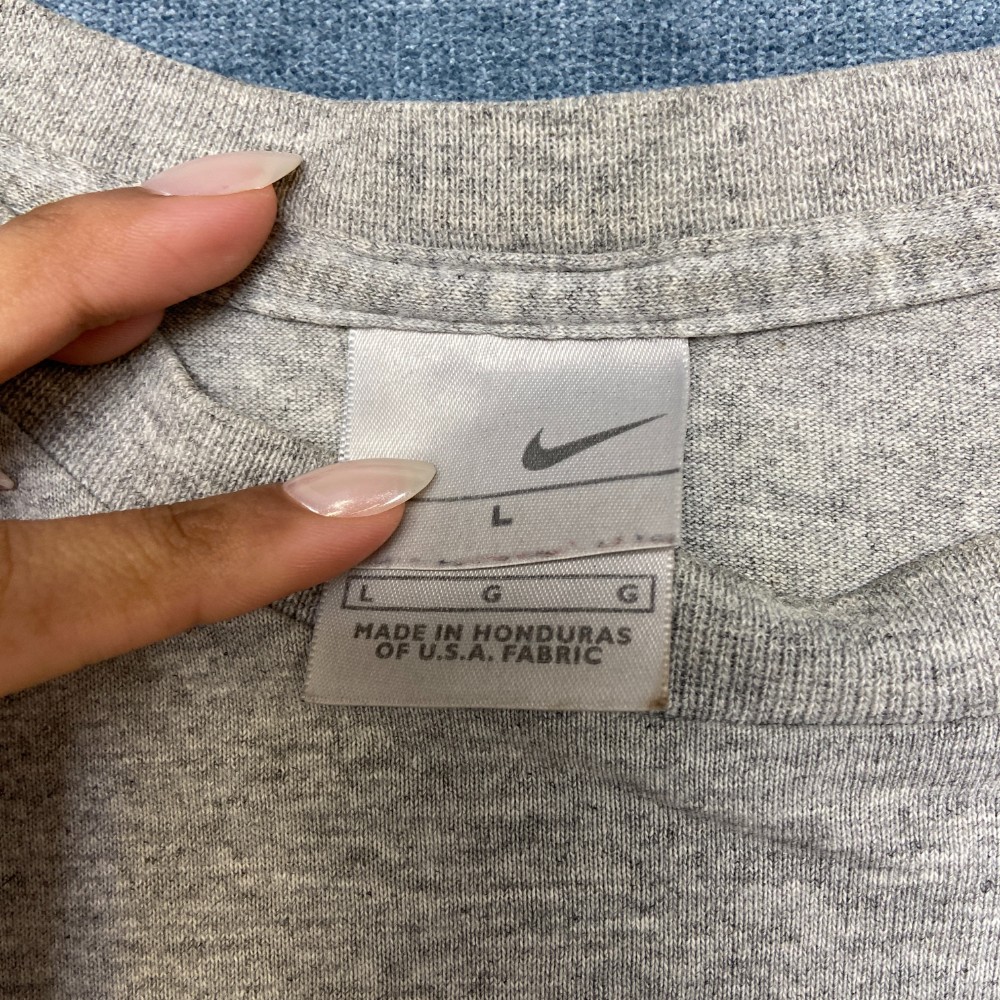 Y2K Nike 2005 USA Outdoor Track & Field Championships T Shirt Mens Large Gray gallery