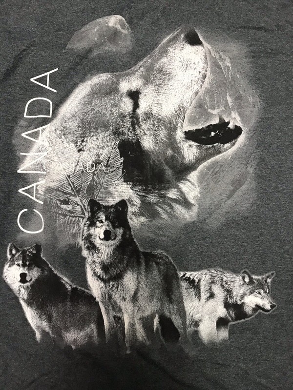 Vintage Canada Shirt Mens M Wolves Howling Wolf Pack Print