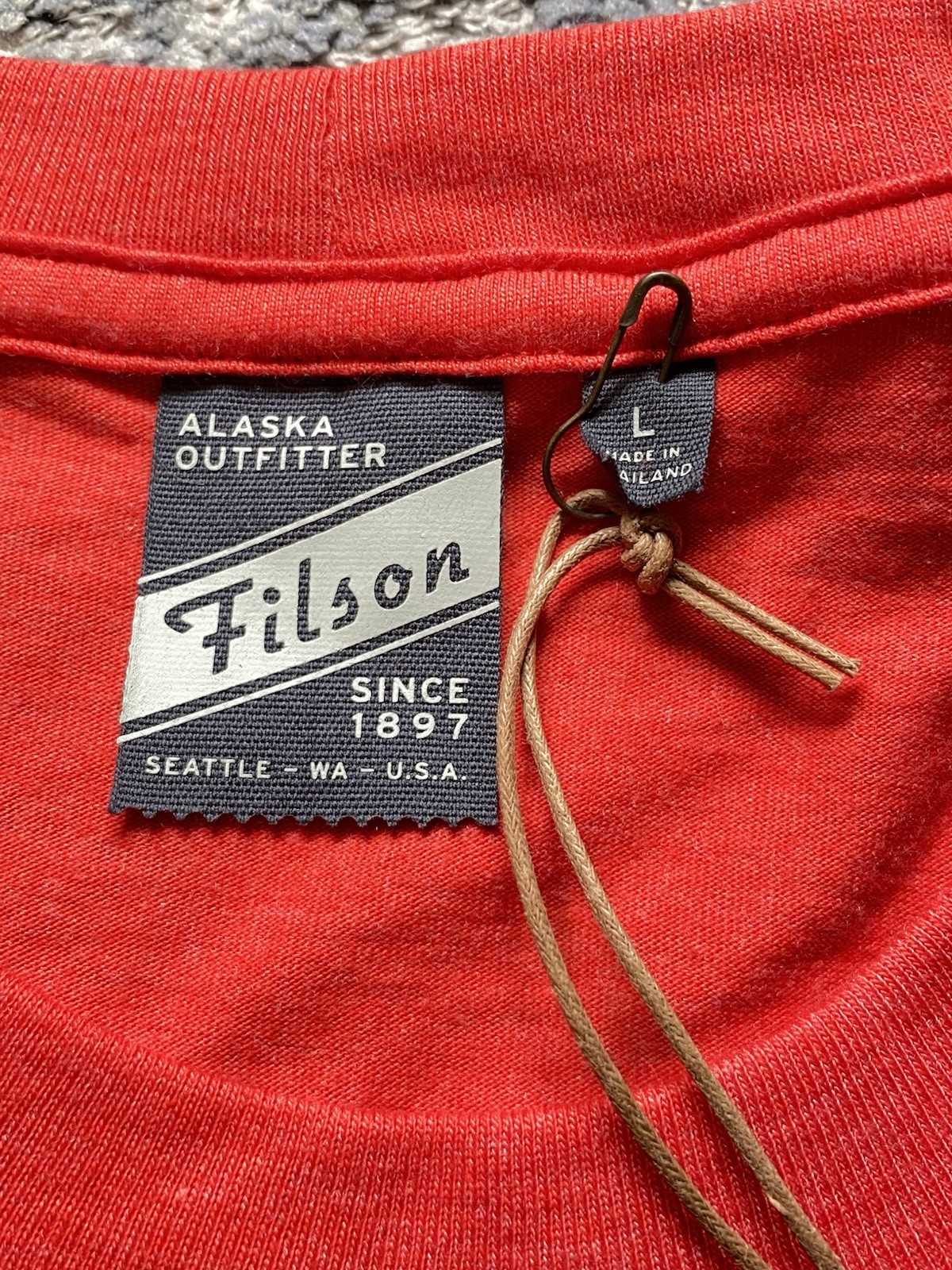 Filson Alaskan Outfitters T Shirt Men's Large Cardinal Red BLACK BISON Logo New gallery