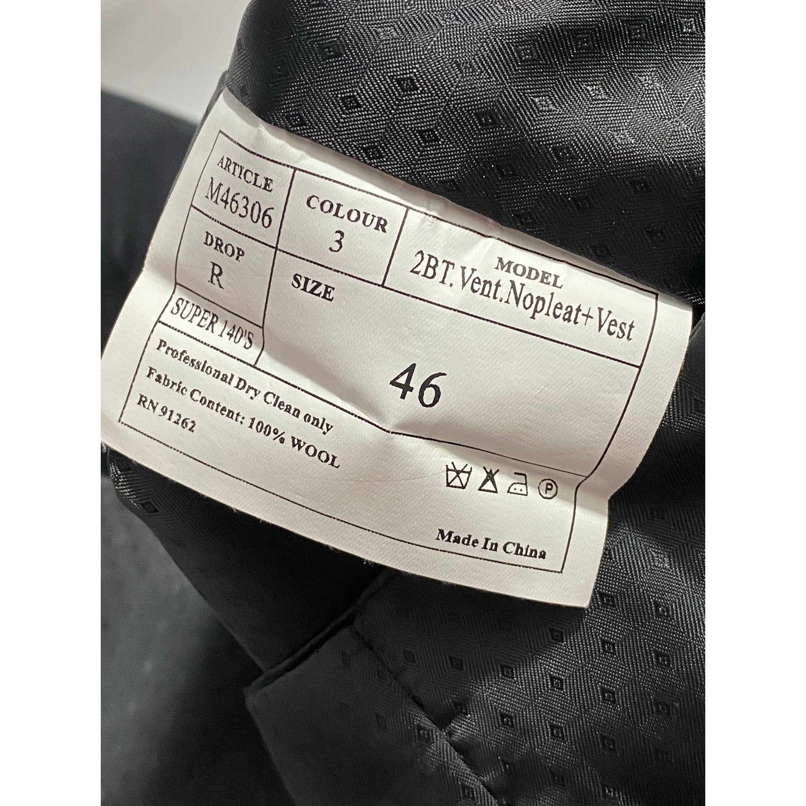 Mantoni Black Vest Size XXL 100% Cotton 2-Button Style gallery