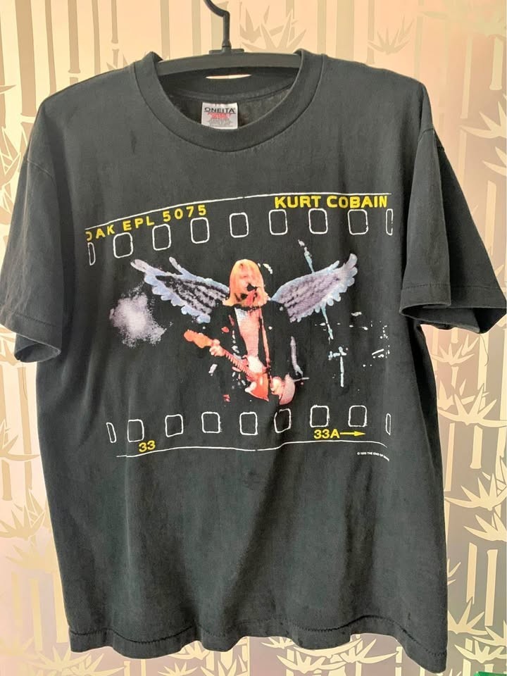 Kurt Cobain Angel Graphic T-Shirt Vintage Style Reprint Faded Single Stitch
