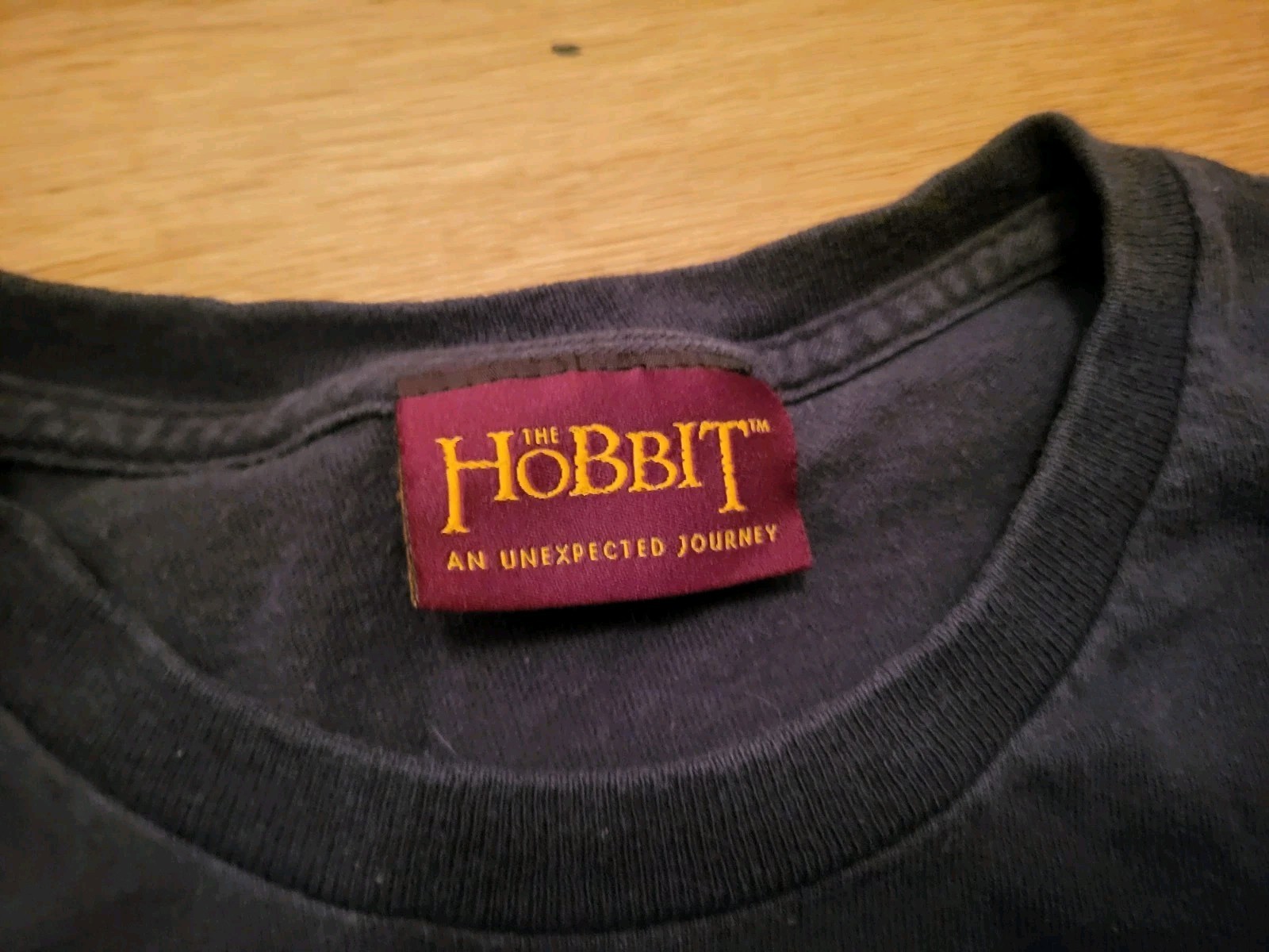 The Hobbit Shirt Mens Black Movie Promo Unexpected Journey Bilbo Gandalf SZ L 🔥 gallery