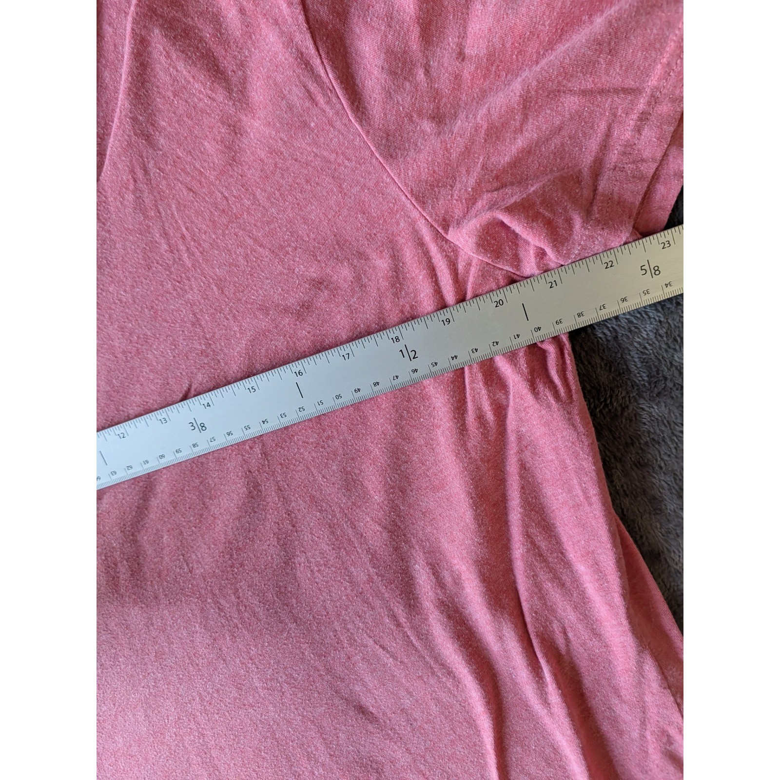 Banana Republic Mens Premium Wash V-Neck T-Shirt Heathered Coral Pink Large L gallery