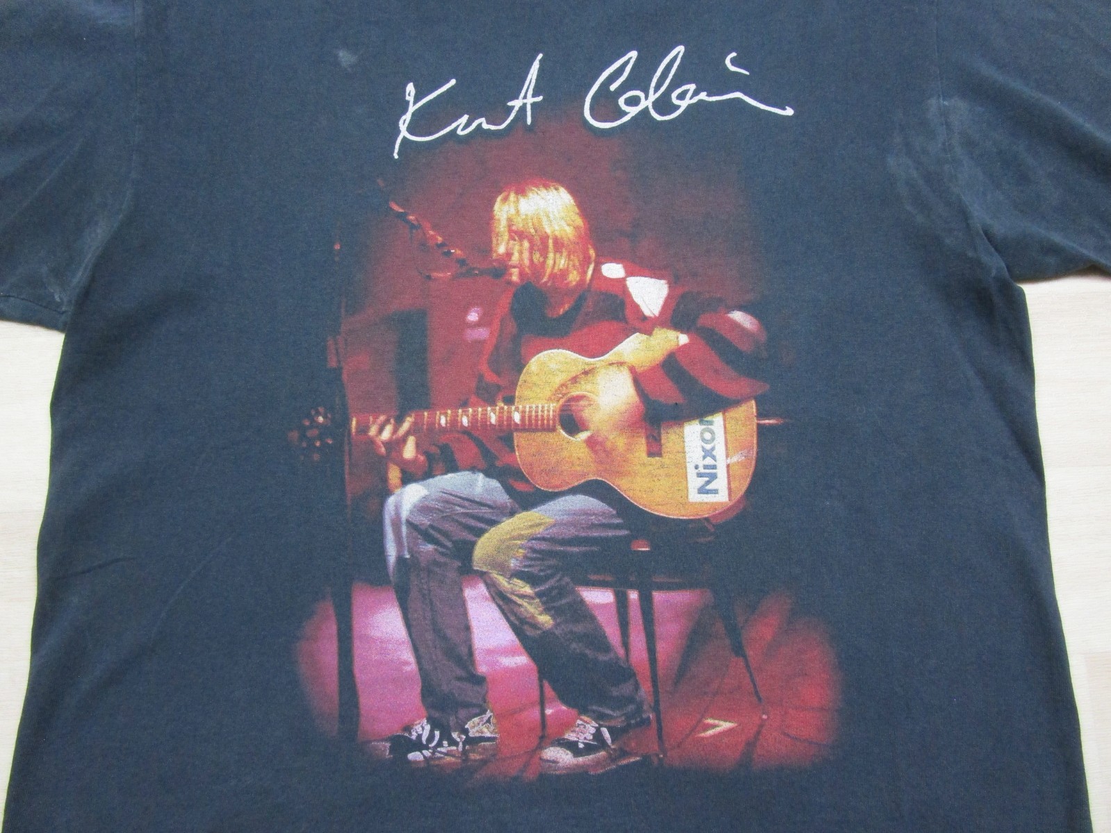Vintage Kurt Cobain Nirvana MTV Unplugged T Shirt (L) 90s Y2K Distressed Band gallery