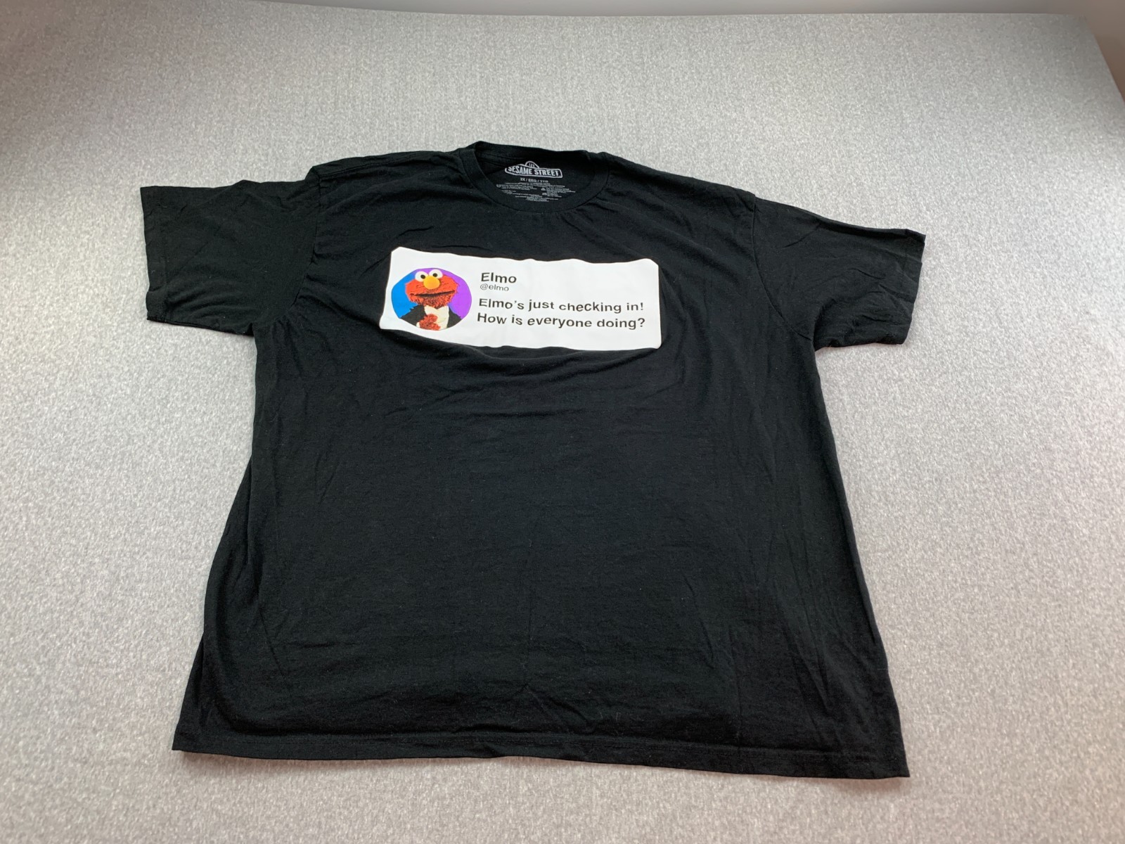 Sesame Street Elmo's Just Checking In T-shirt Mens 2X Black Novelty Funny Cute gallery