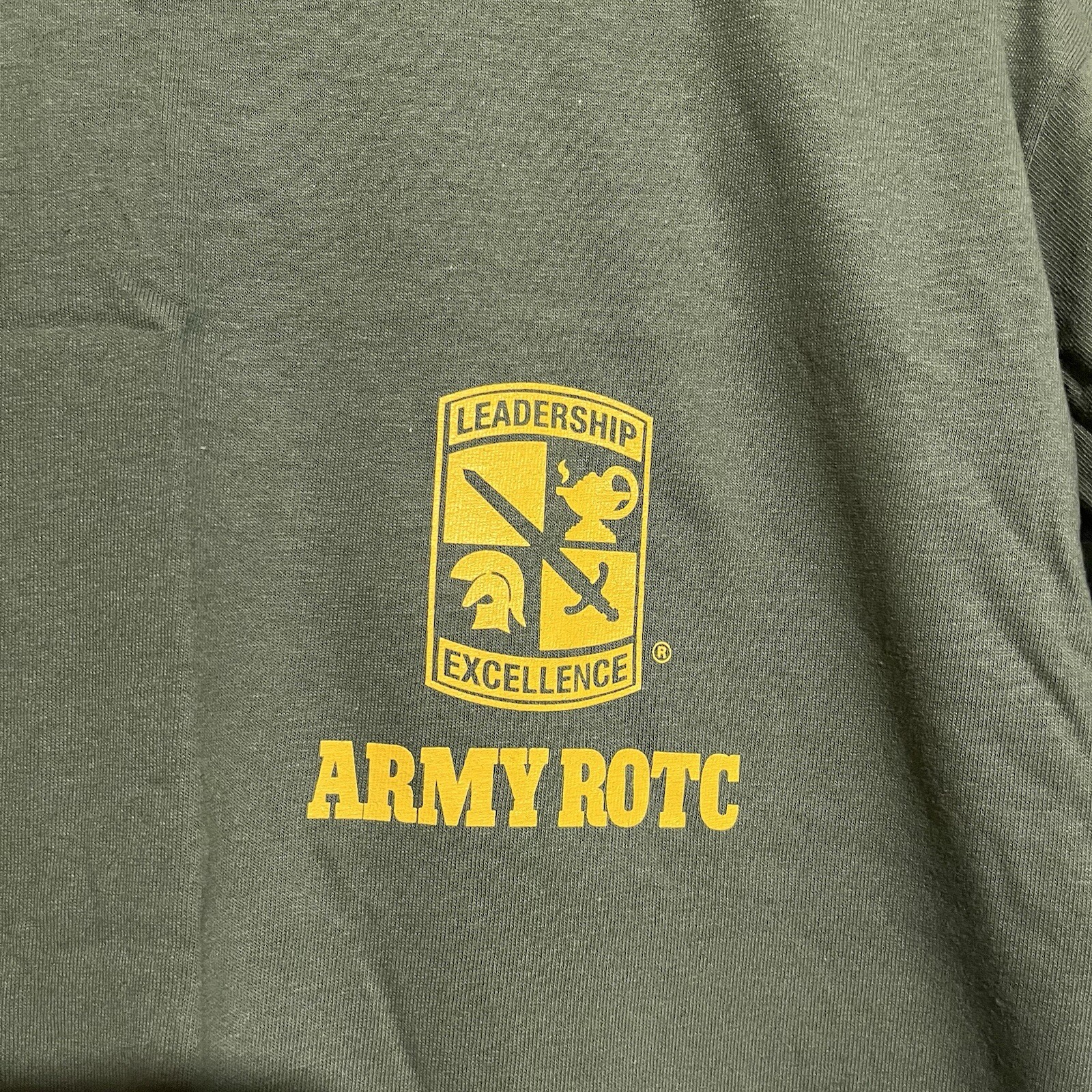 Army ROTC Men Leadership Excellence Crest Logo Green T-Shirt Size Small NEW gallery