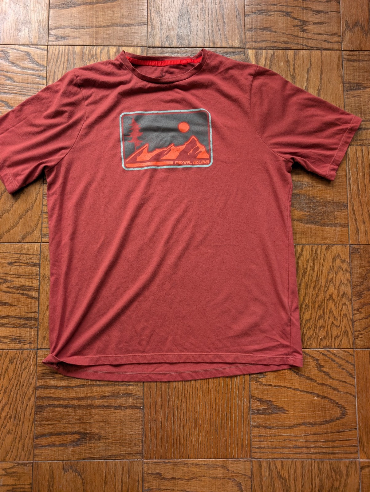 Pearl Izumi Shirt Men's XLarge Red Mountain Outdoor graphic Tee gallery