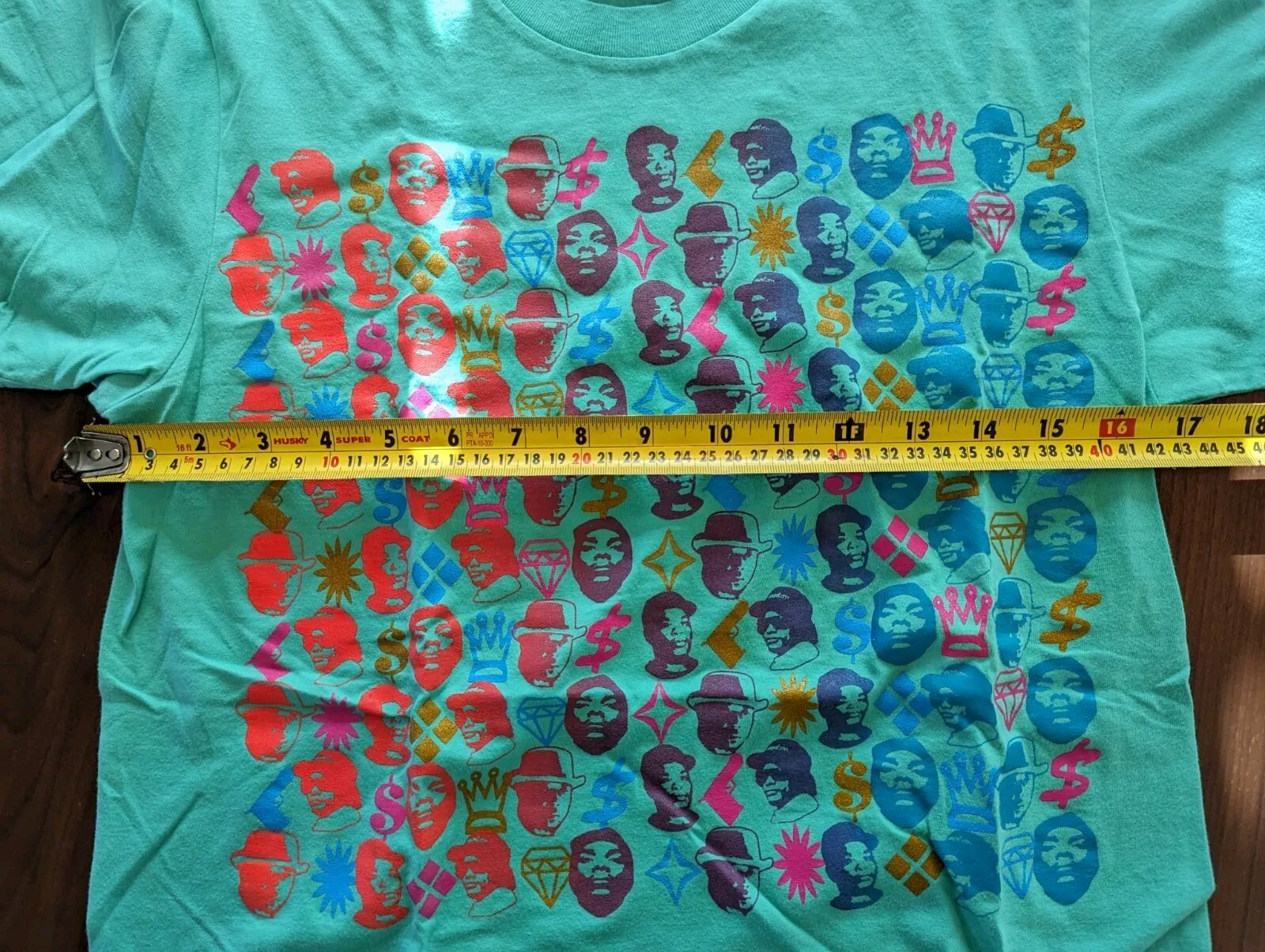 90s T-shirt "Free Gold Watch" Designer Neon Rap Graphic Neon Y2K Hip Hop Dr. Dre gallery