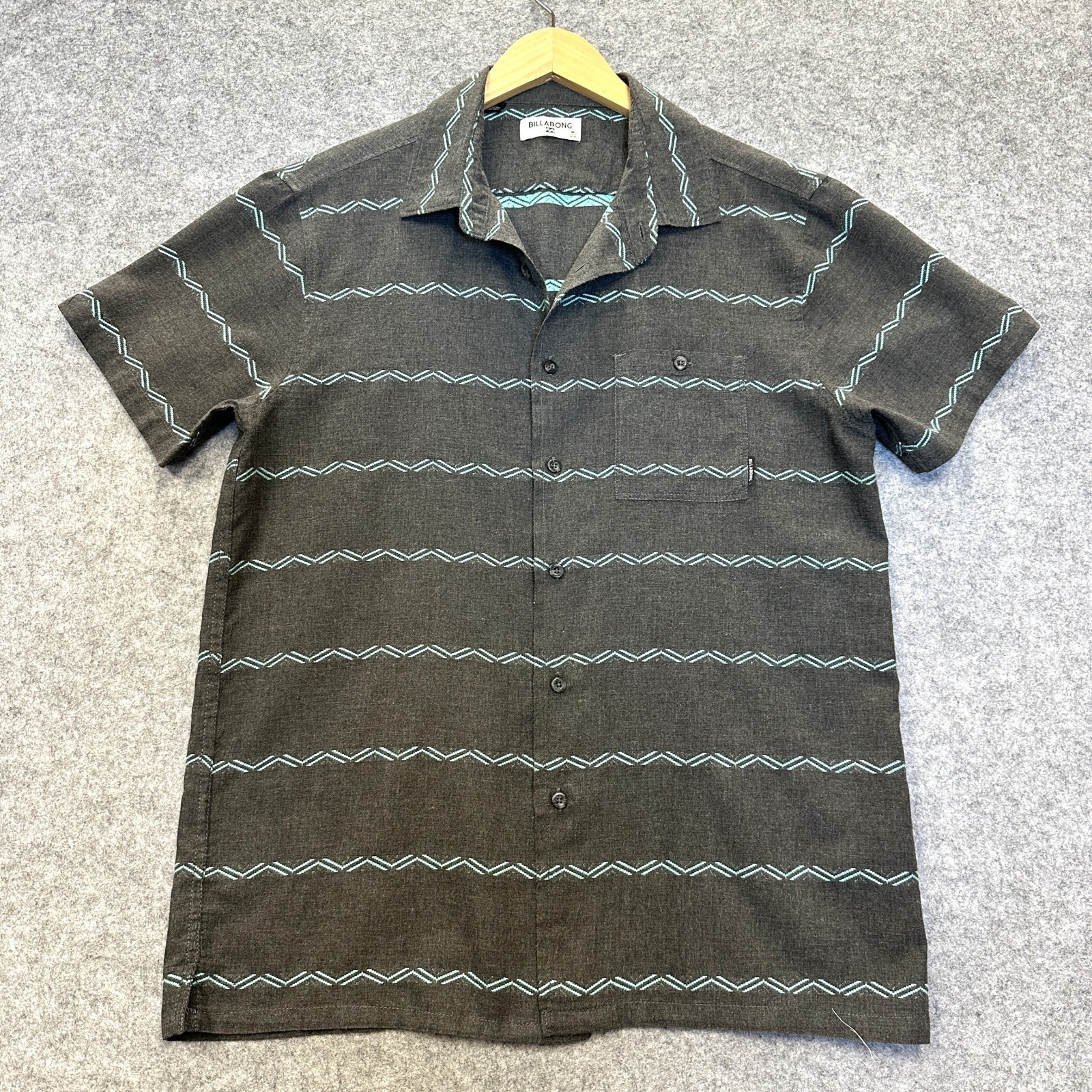Billabong Button Up Shirt Mens Medium Gray Teal SW Chevron Stripe Surfer Skater gallery