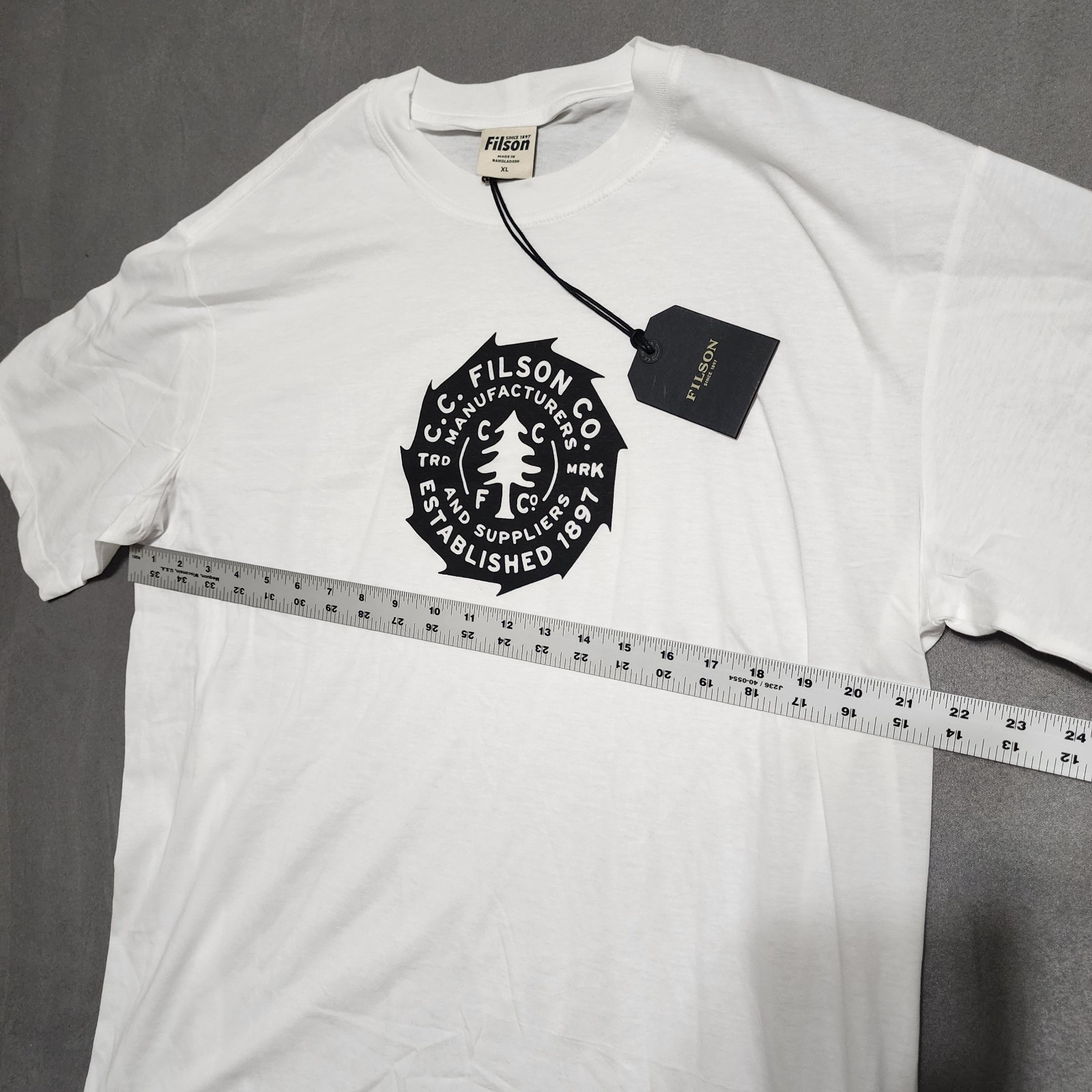 CC Filson New Circle Saw Blade Graphic Logo T-Shirt Men's XL White Cotton NWT gallery