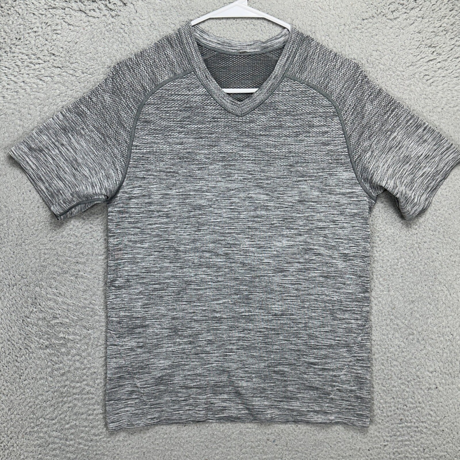 Lululemon Metal Vent Tech Mens T-Shirt Small Grey Salt Pepper Athleisure Tee gallery