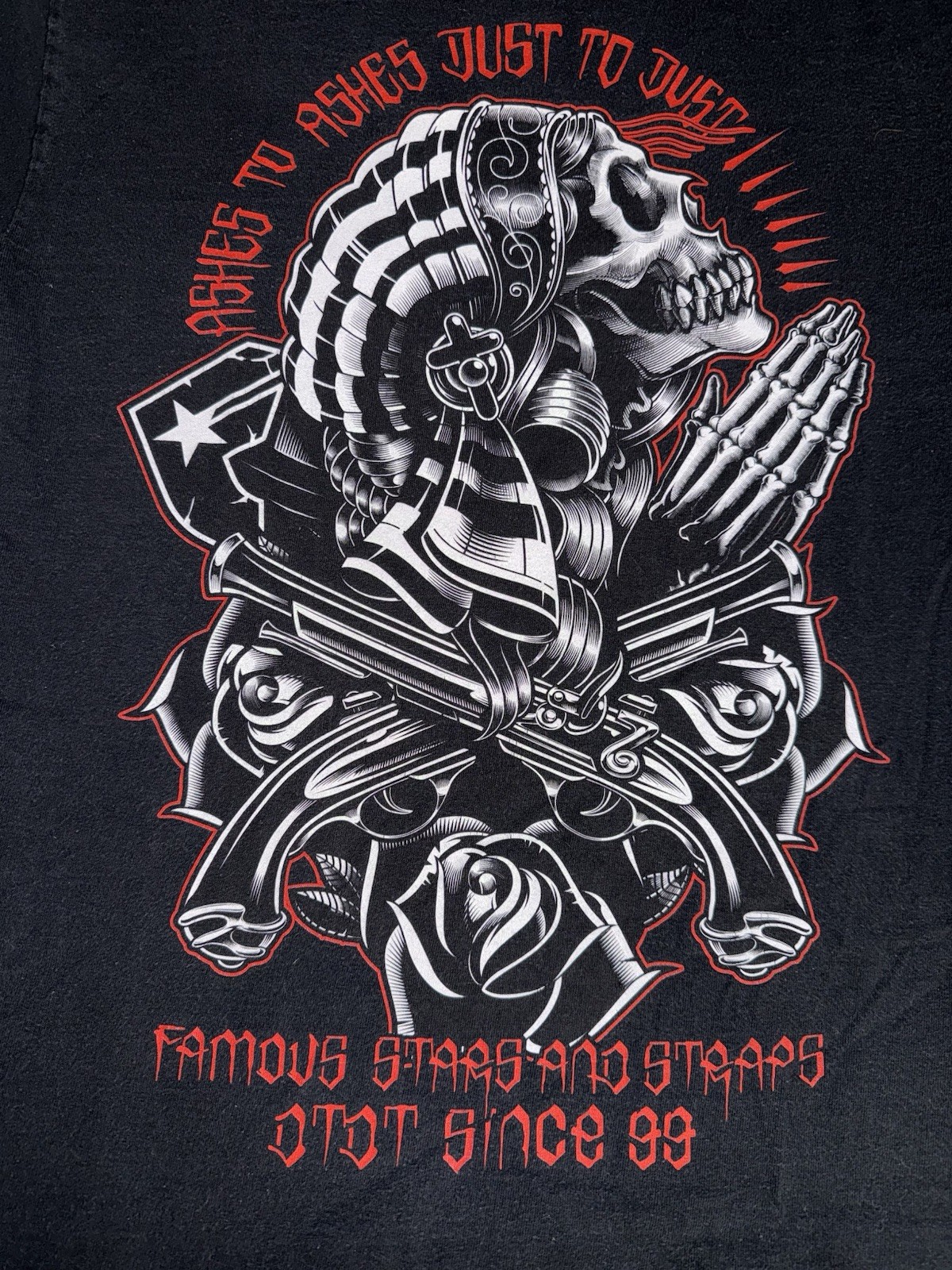 Vintage Famous Stars And Straps Mens T-Shirt Size Small Black Y2K Skull gallery