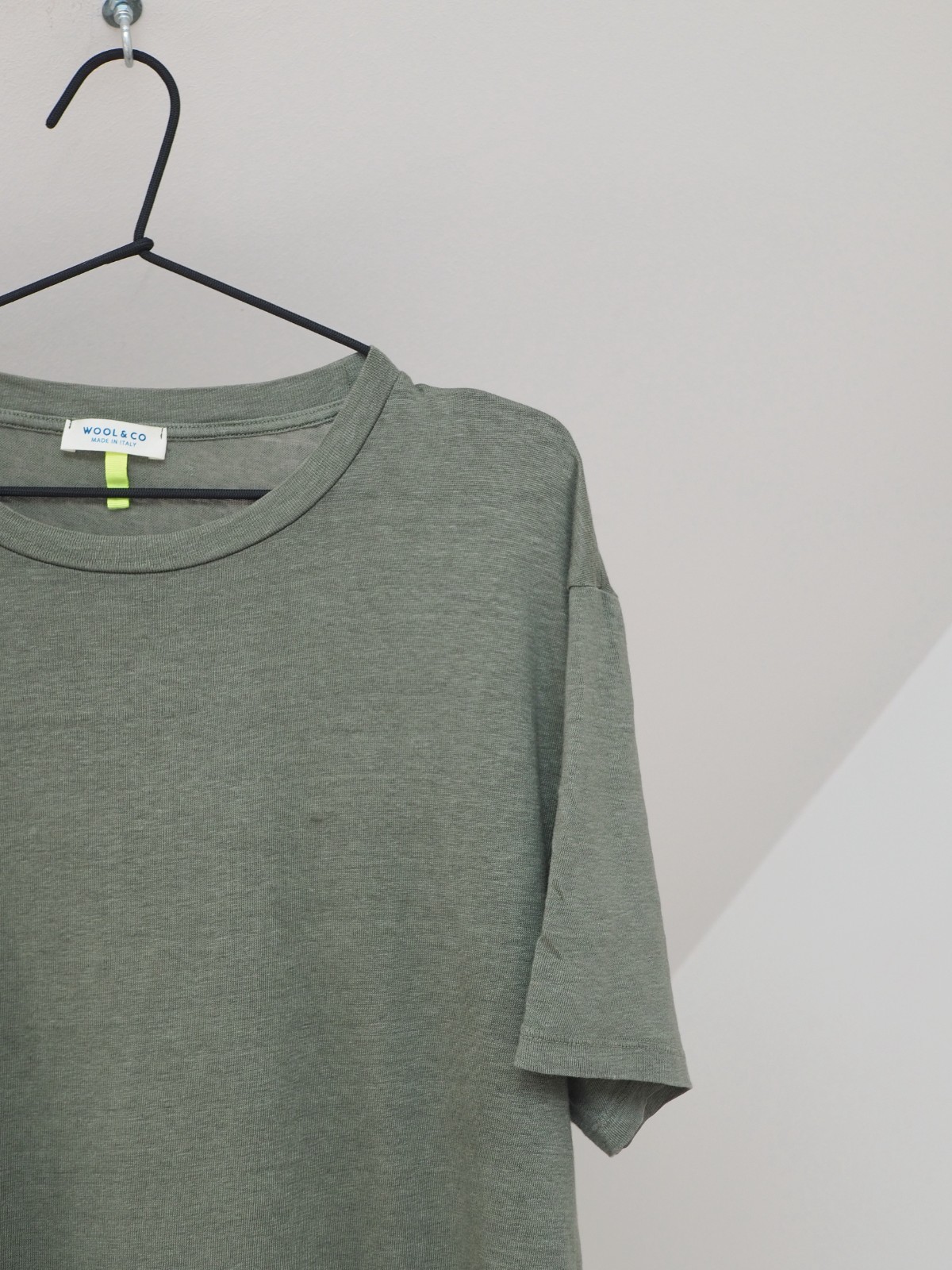 Wool & Co Men's Khaki Green Linen Solid Tee Shirt Size L Made in Italy gallery
