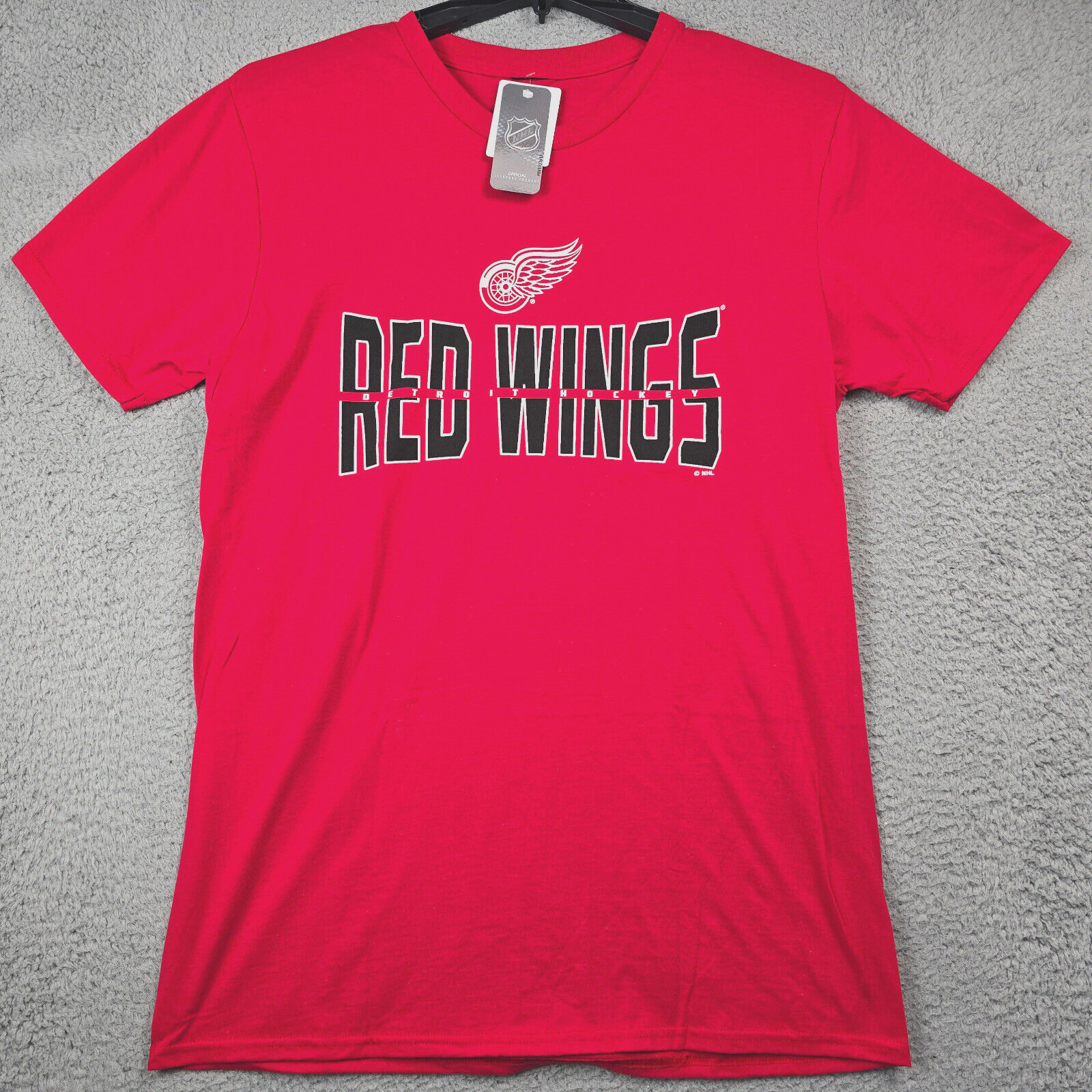 Detroit Red Wings Shirt Mens LARGE Red BLACK HOCKEY TOWN CASUAL NWT gallery