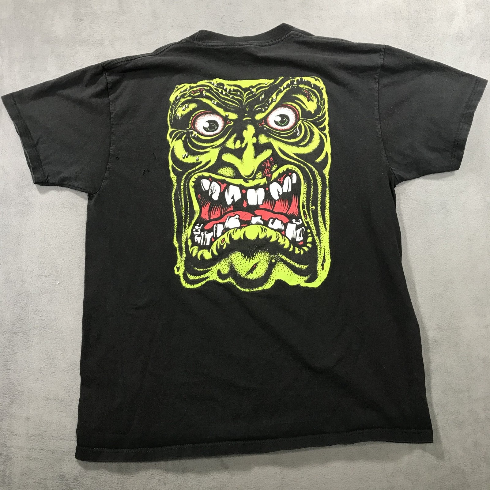 Santa Cruz Skateboards T Shirt Men’s Large Black Green Monster Face Surf Tee *