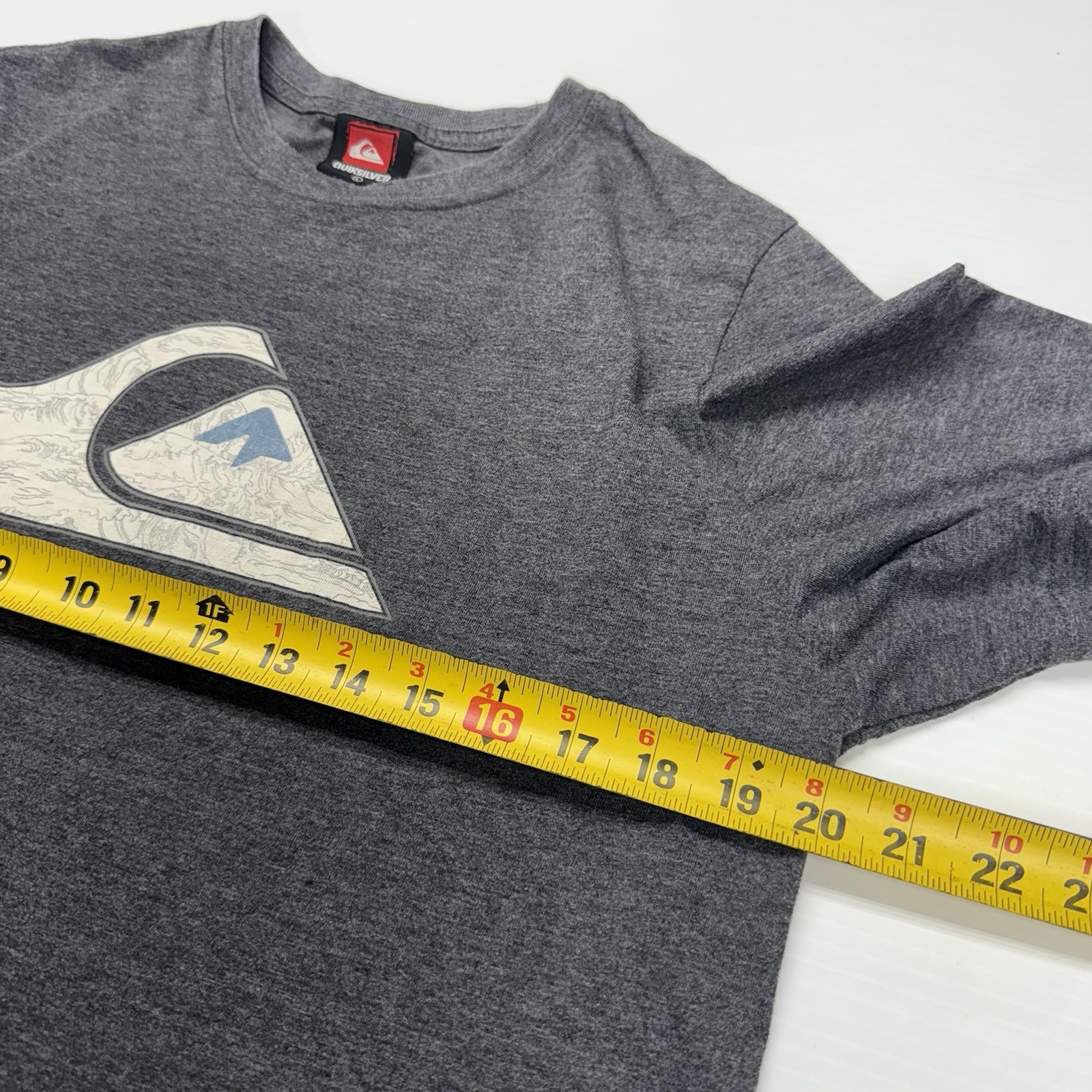Vtg Quiksilver Wave Logo Mens Shirt L Gray Punk Y2K Sports Outdoor Graphic Beach gallery