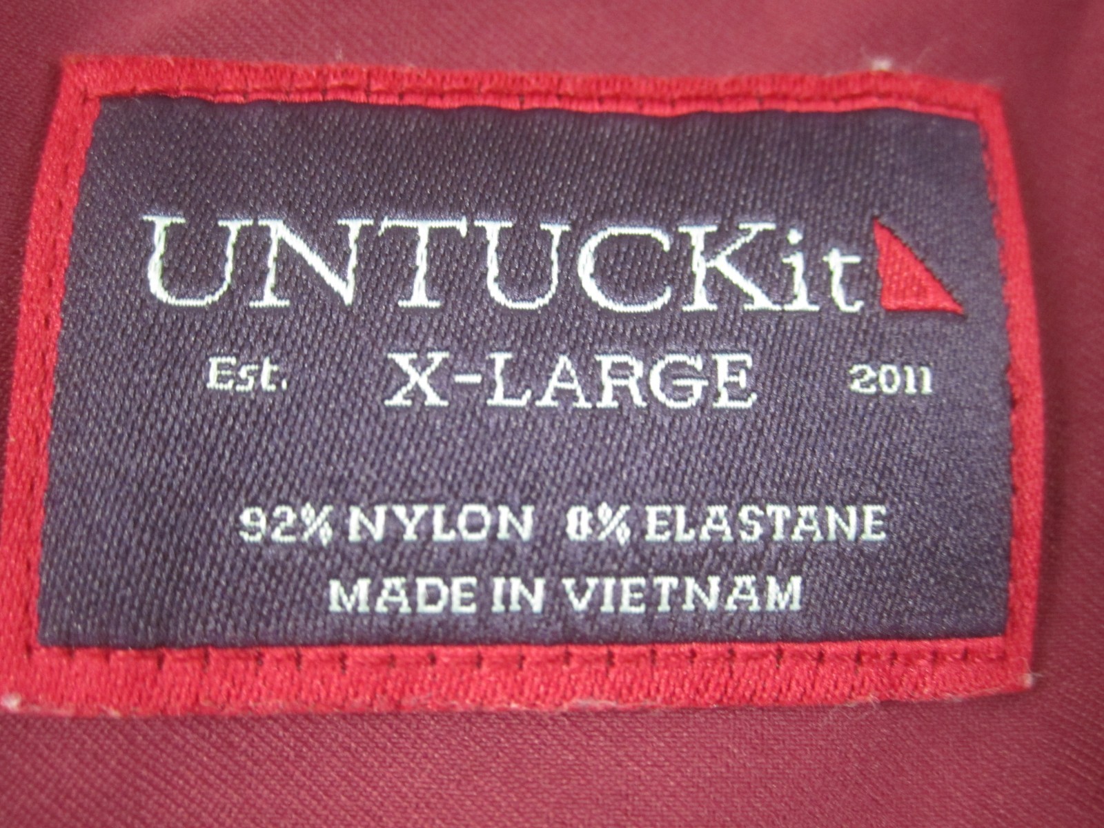 Untuckit Shirt Mens XL Red Gironde Casual Button Down Long Sleeve Nylon Blend gallery