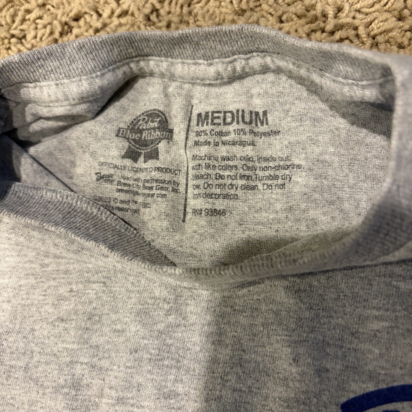 Pabst Blue Ribbon Graphic T-Shirt — Size Men’s Medium gallery