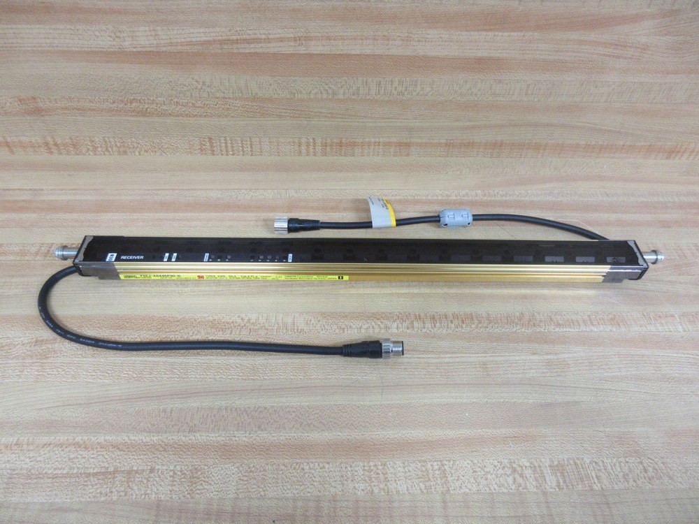 Omron F3SJ-A0445P30-D Safety Light F3SJA0445P30D With F39-JJR3W-D
